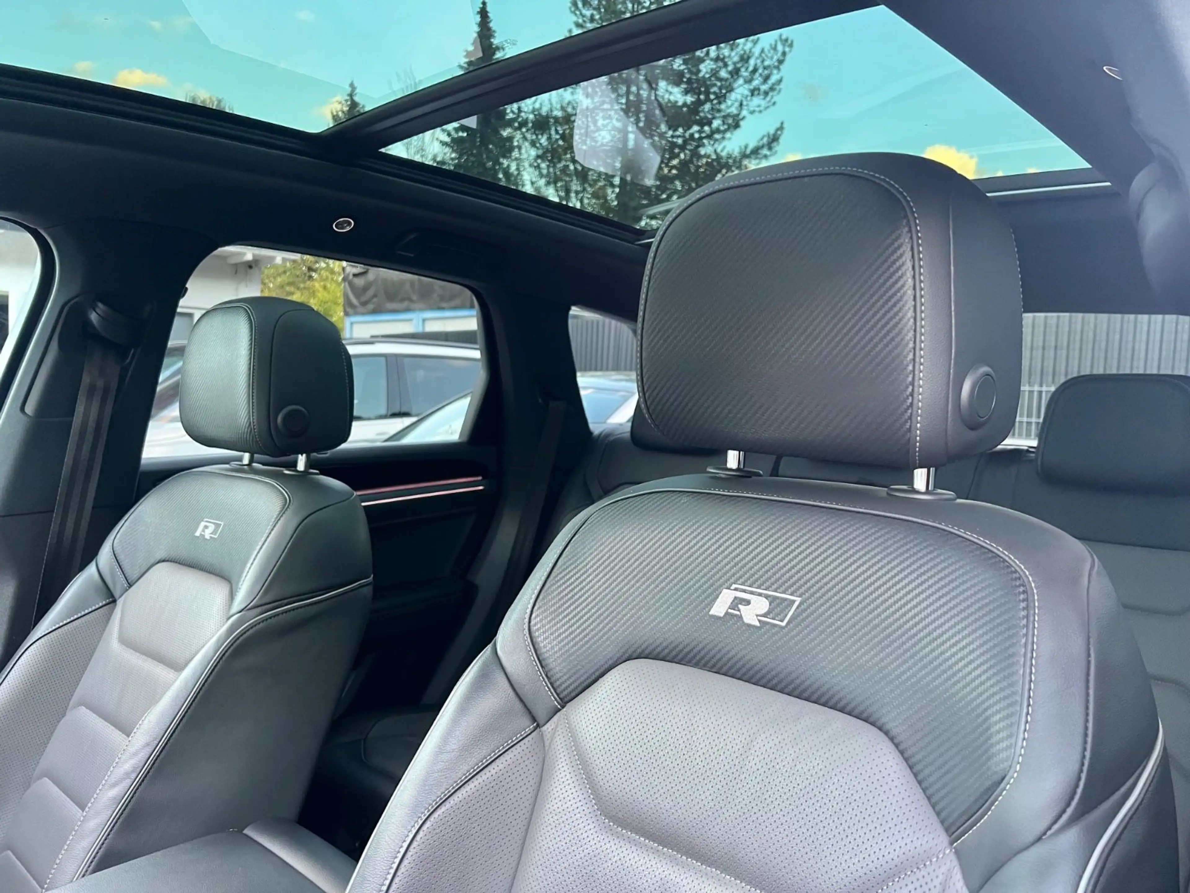 Volkswagen Touareg 2x R-Line 4MO MATRX*LUFT*PANO*AHK*VOLL!* — photo 25