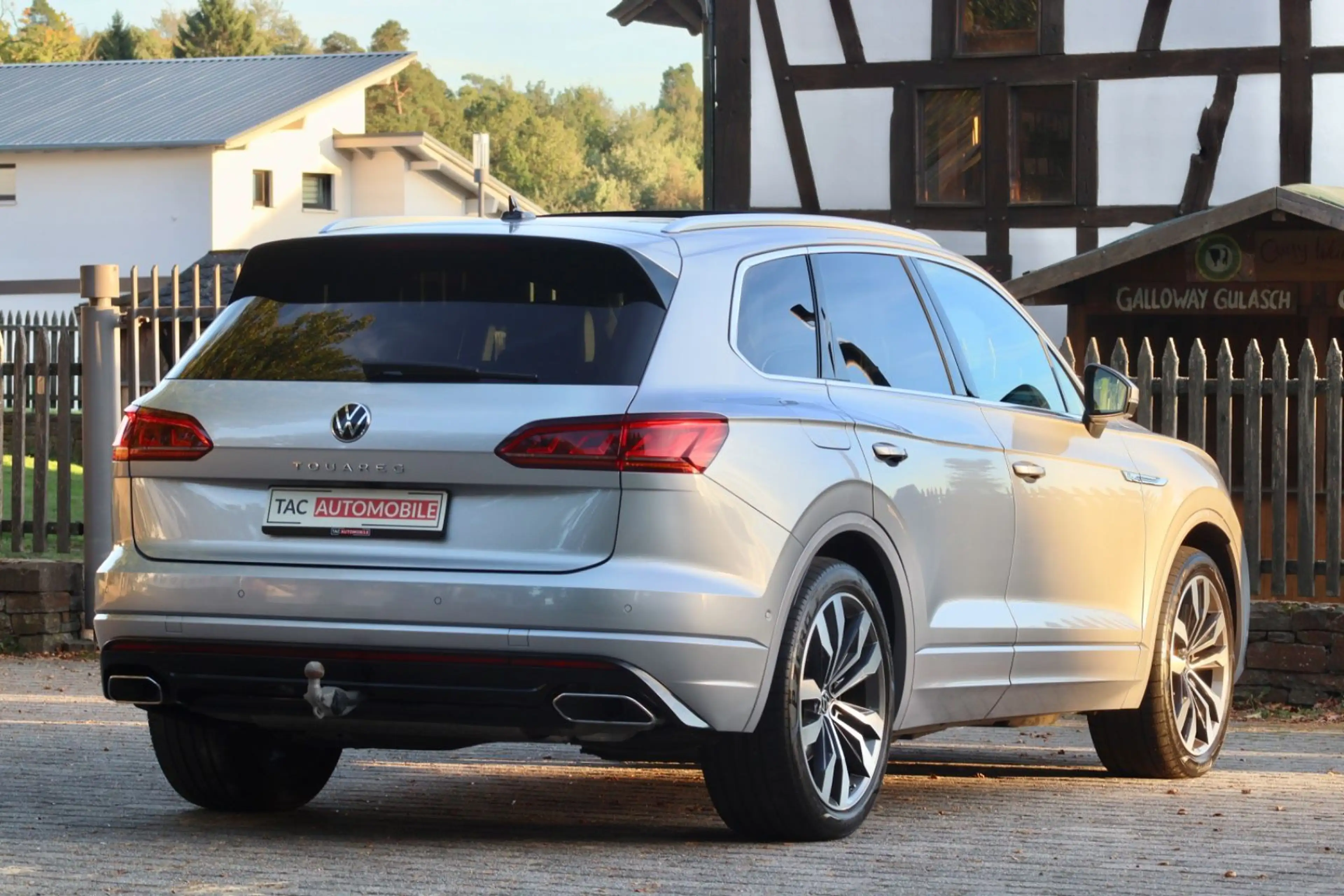 Volkswagen Touareg 2x R-Line 4MO MATRX*LUFT*PANO*AHK*VOLL!* — photo 8