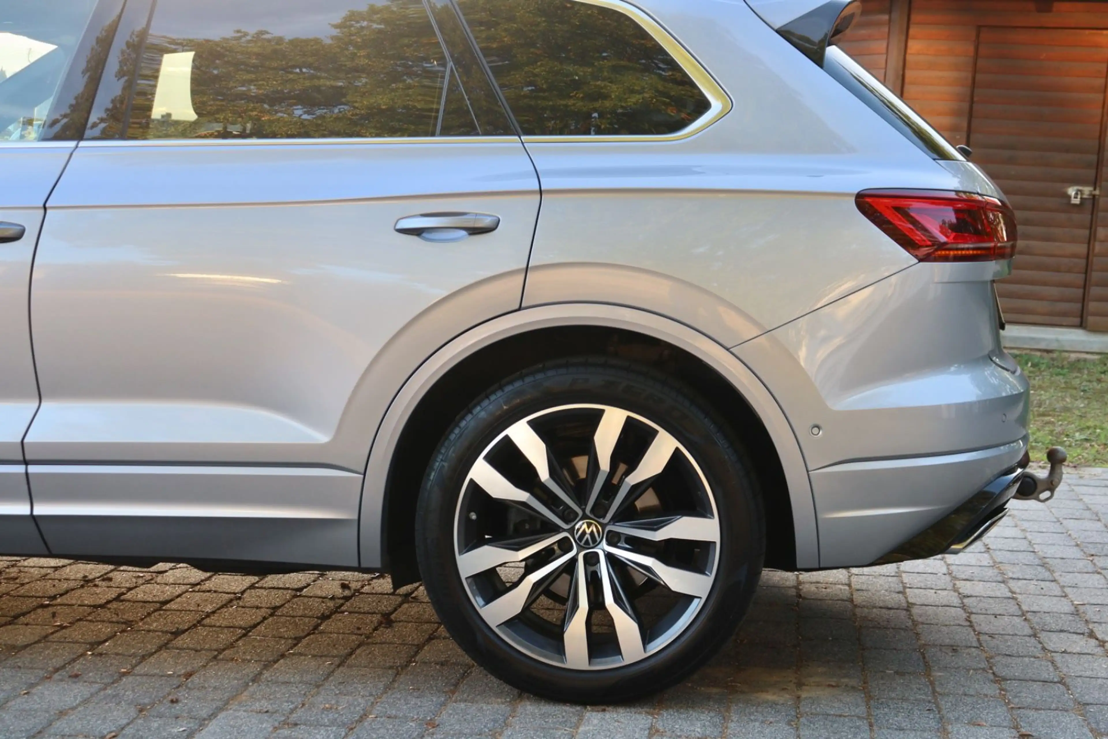 Volkswagen Touareg 2x R-Line 4MO MATRX*LUFT*PANO*AHK*VOLL!* — photo 19