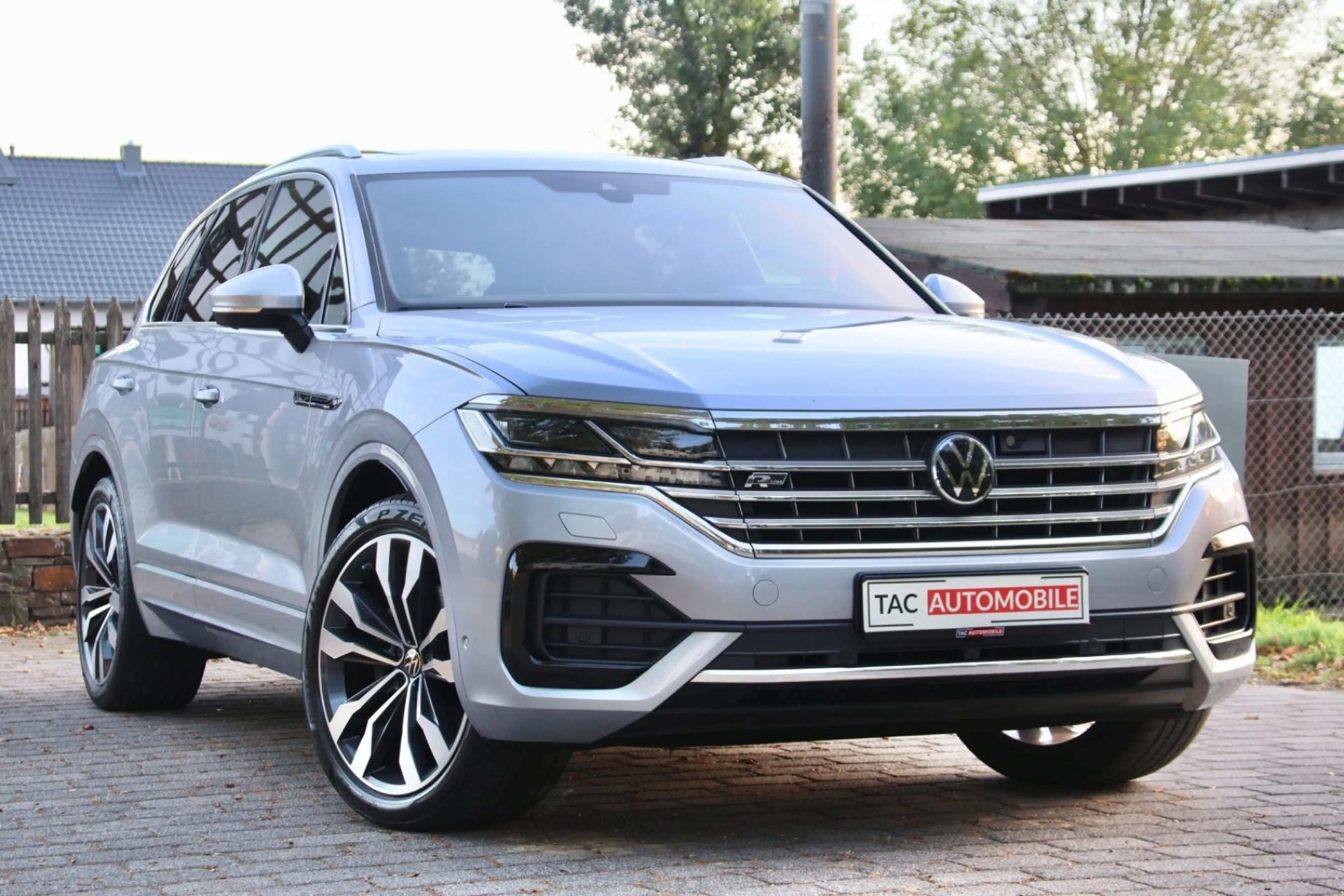 Volkswagen Touareg 2x R-Line 4MO MATRX*LUFT*PANO*AHK*VOLL!* — photo 10