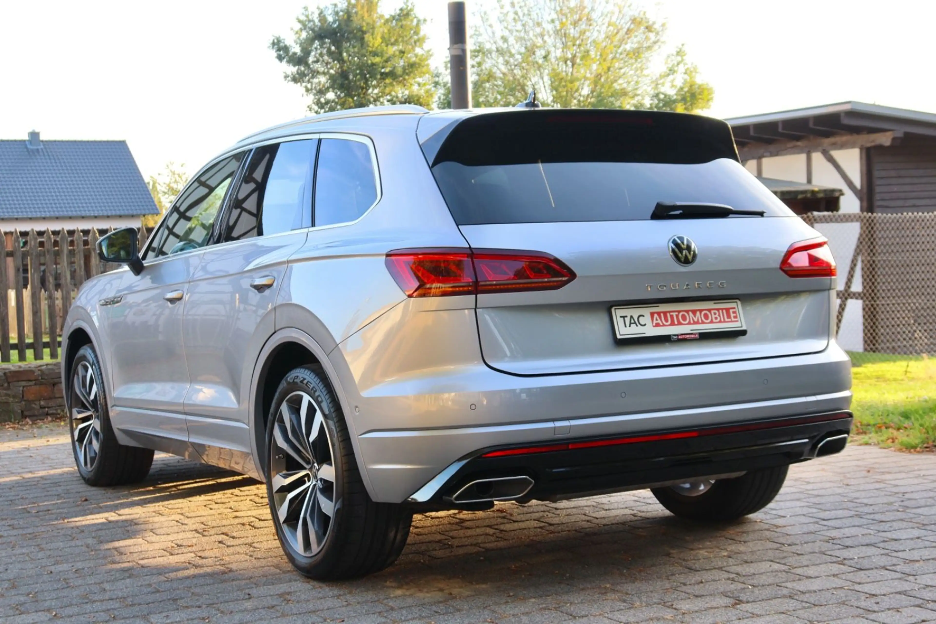 Volkswagen Touareg 2x R-Line 4MO MATRX*LUFT*PANO*AHK*VOLL!* — photo 15