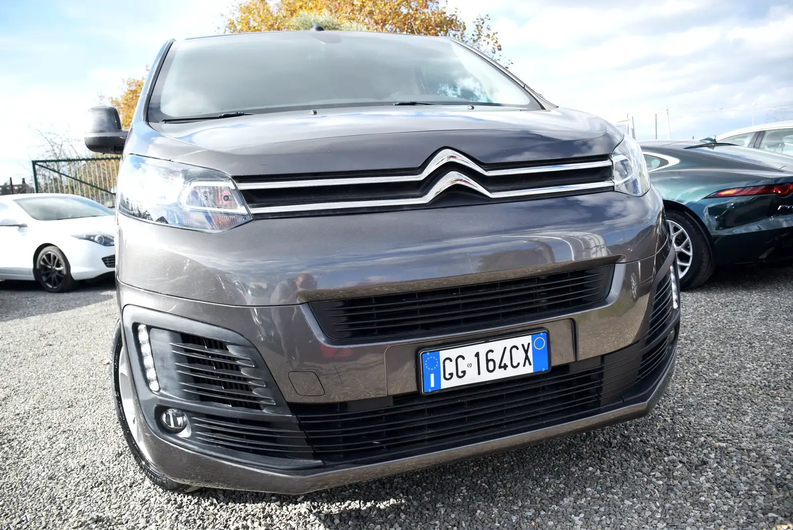 Citroen Jumpy 9posti IVA DETR 2.0Hdi AUT-ANDROID-CARPLAY-SENSORI Grigio - 2