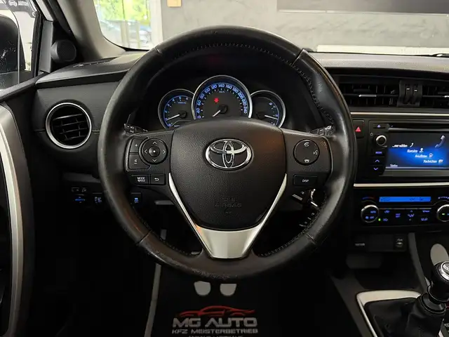 Toyota Auris view 25