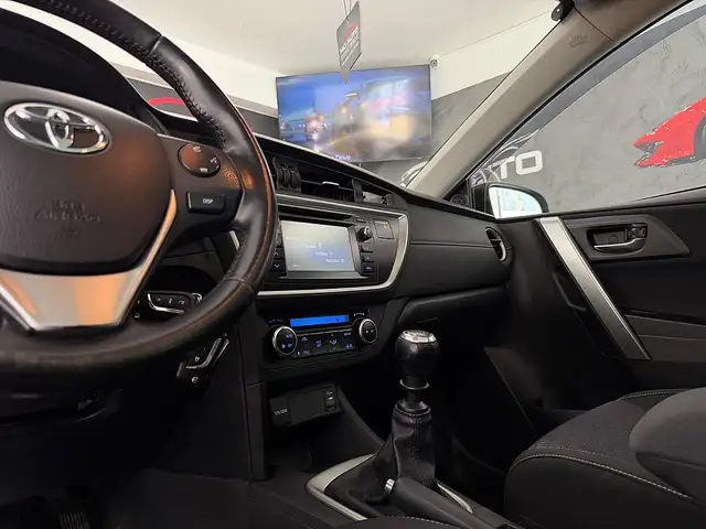 Toyota Auris view 17