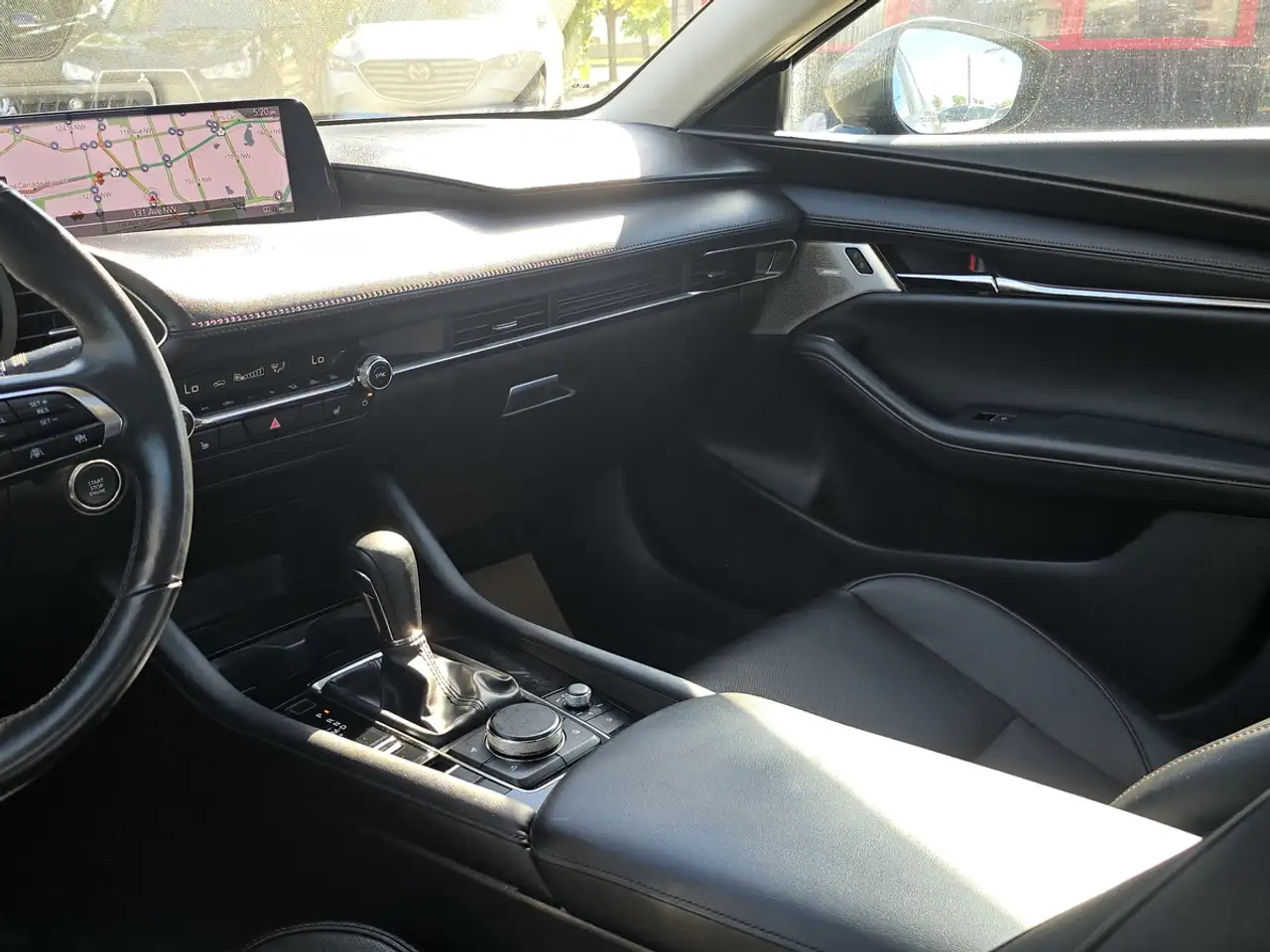 Mazda 3 снимка Mazda 3