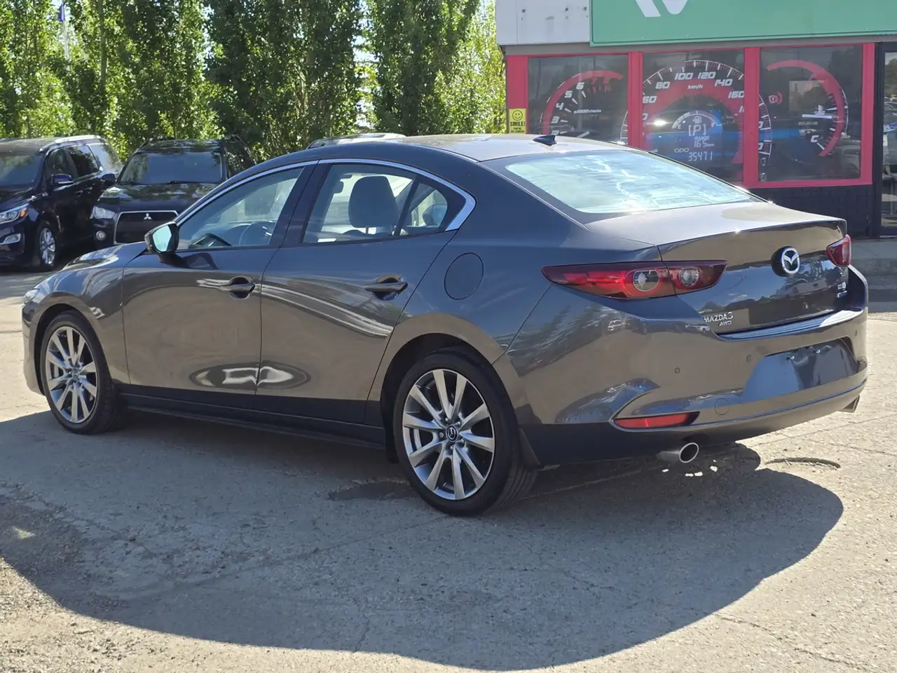 Mazda 3 снимка Mazda 3