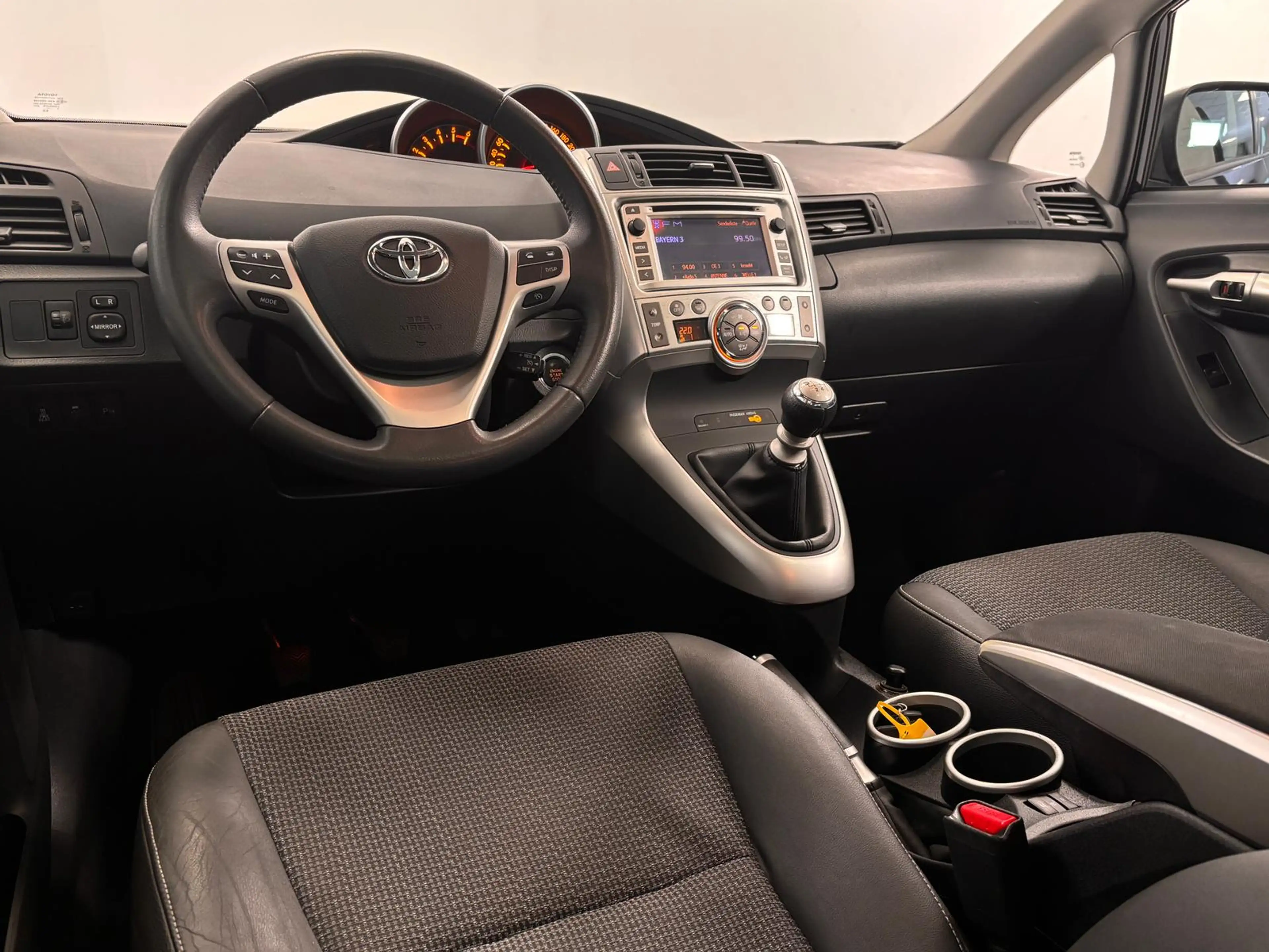 Toyota Verso D-4D*Klimaautomatik*Pano-Dach*Alu*1.Hand* — photo 15