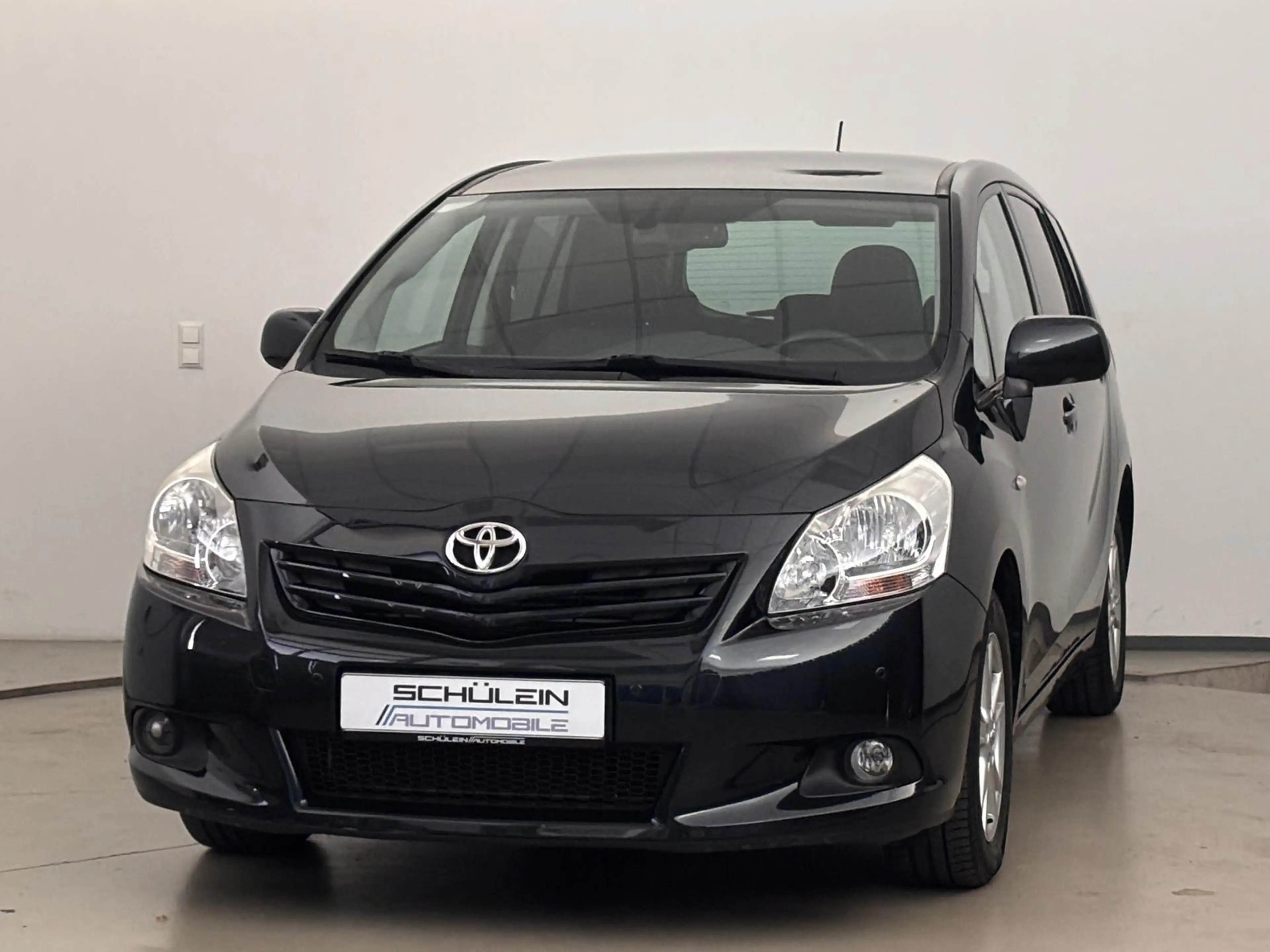 Toyota Verso D-4D*Klimaautomatik*Pano-Dach*Alu*1.Hand*