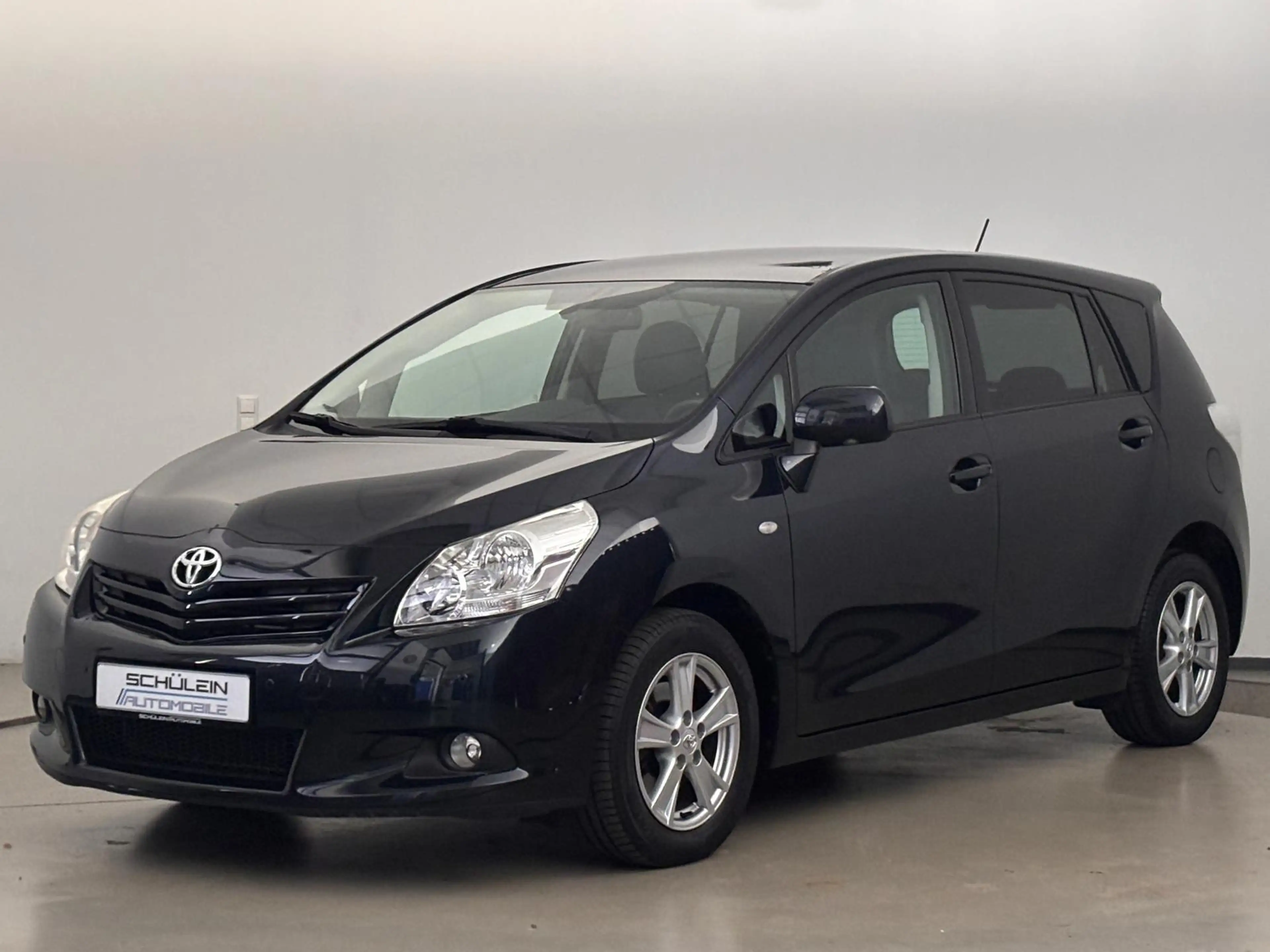 Toyota Verso D-4D*Klimaautomatik*Pano-Dach*Alu*1.Hand* — photo 2