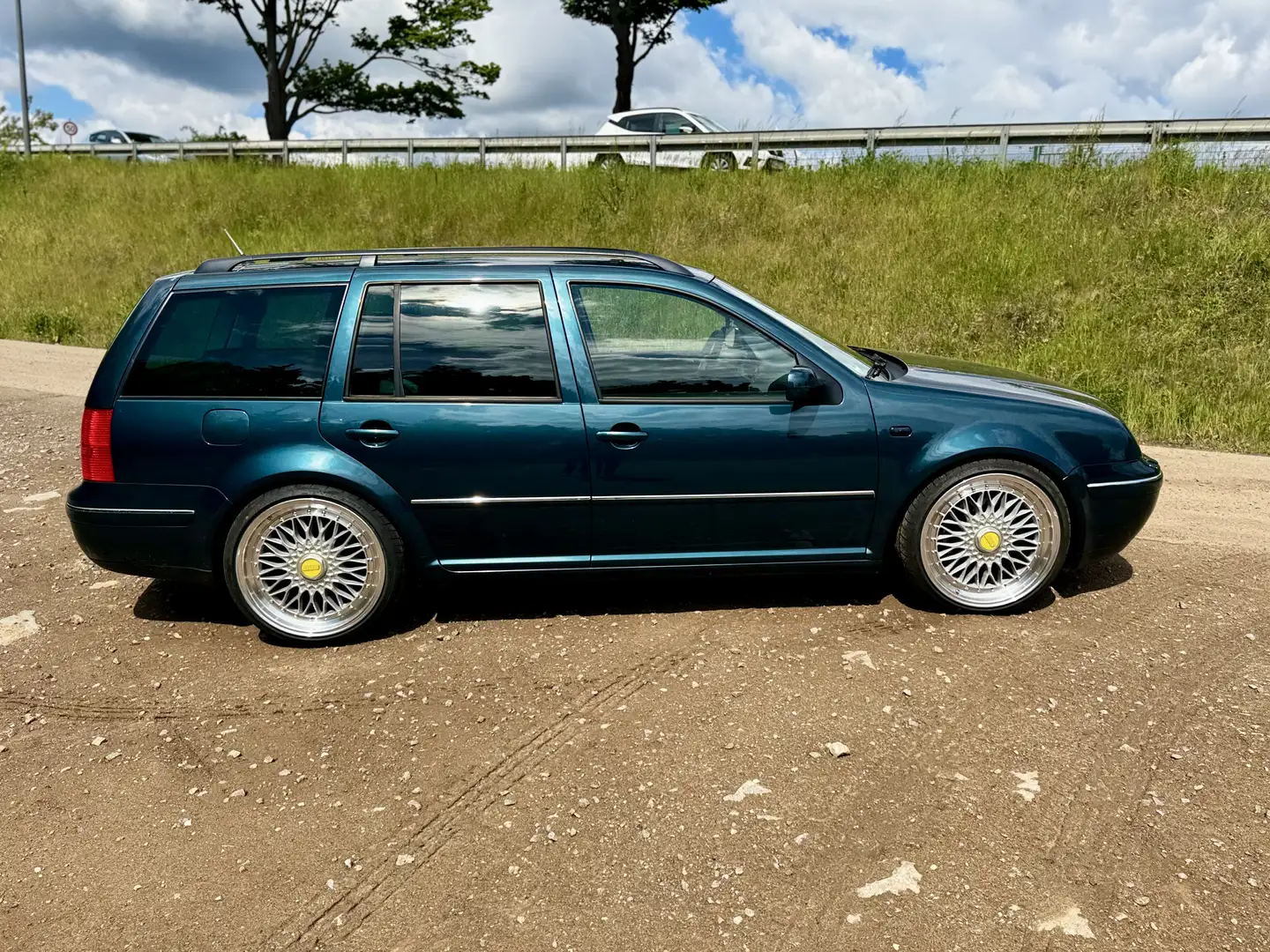 Volkswagen Bora Variant 1.6 FSI Special - 2