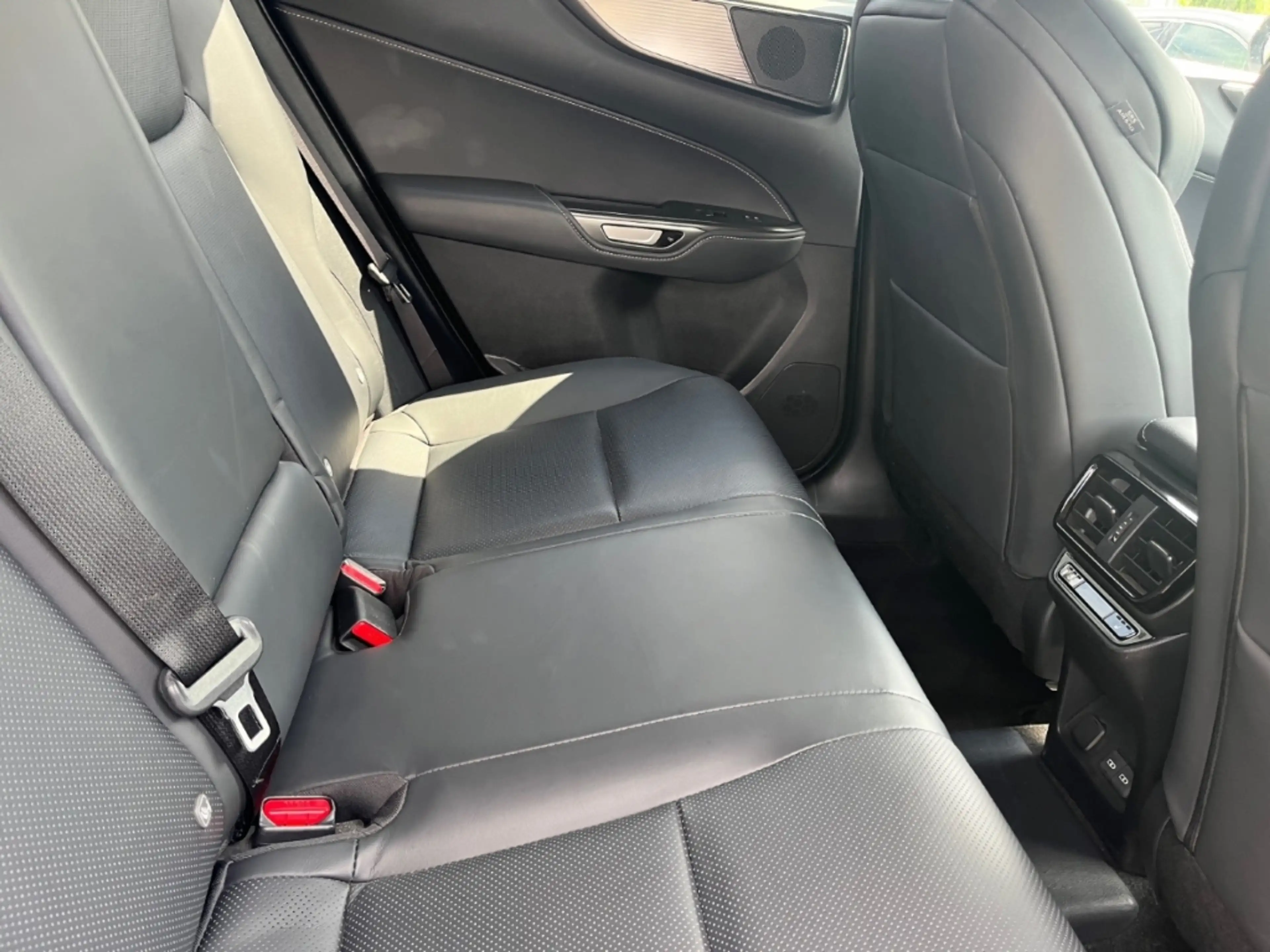 Lexus NX 450h+ E-Four F-Sport AHK abnehmbar, 1.Hand — photo 15