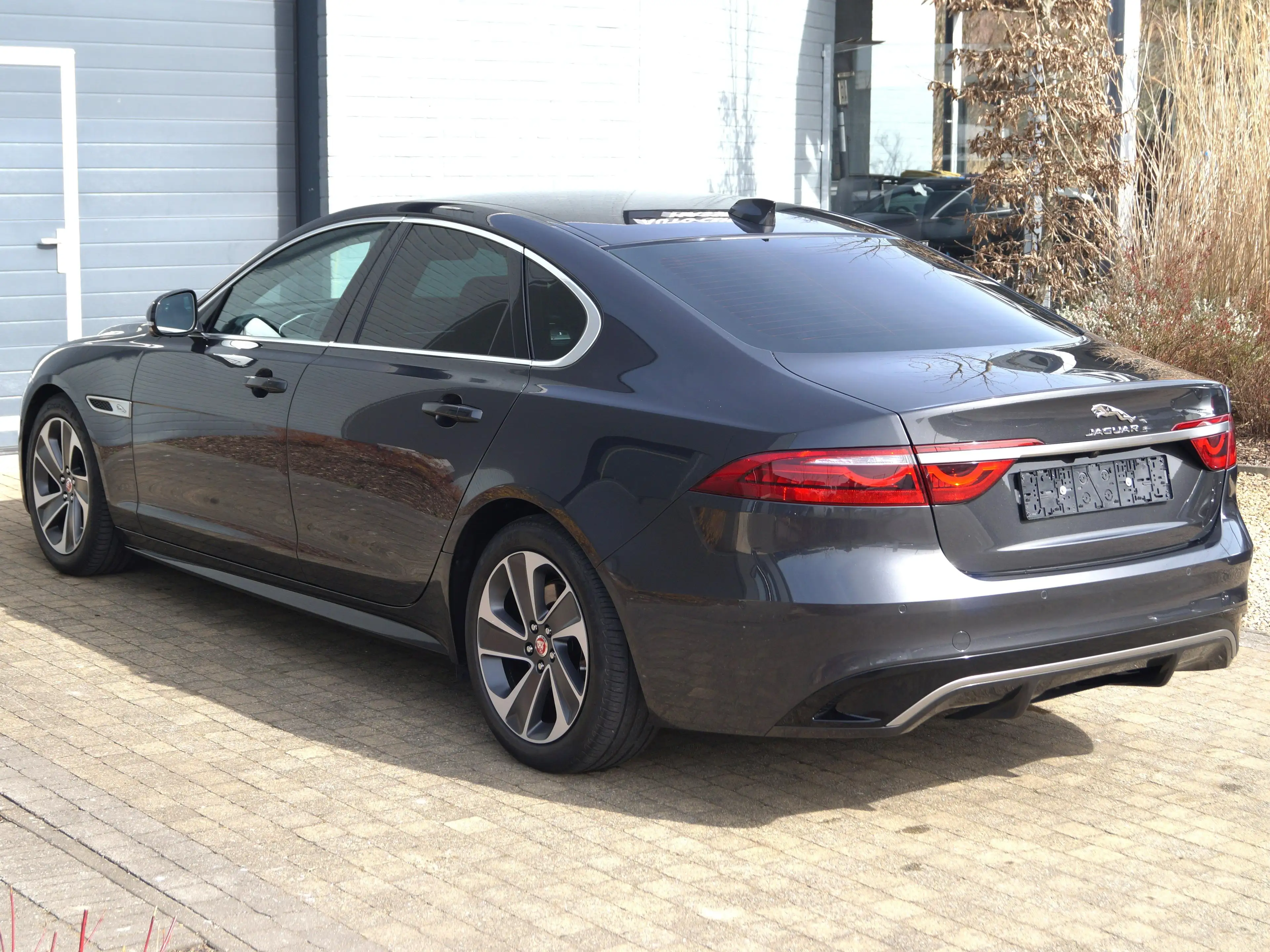 Jaguar XF XF D200 MHEV2 R-Dynamic S/360-Cam/Nieuwe Staat — photo 6