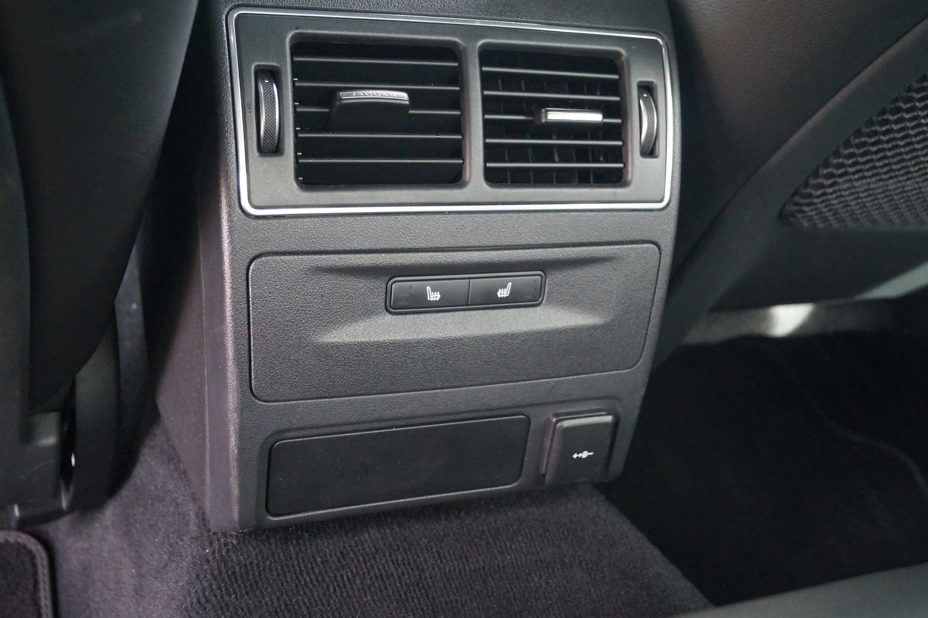 Jaguar XF XF D200 MHEV2 R-Dynamic S/360-Cam/Nieuwe Staat — photo 13