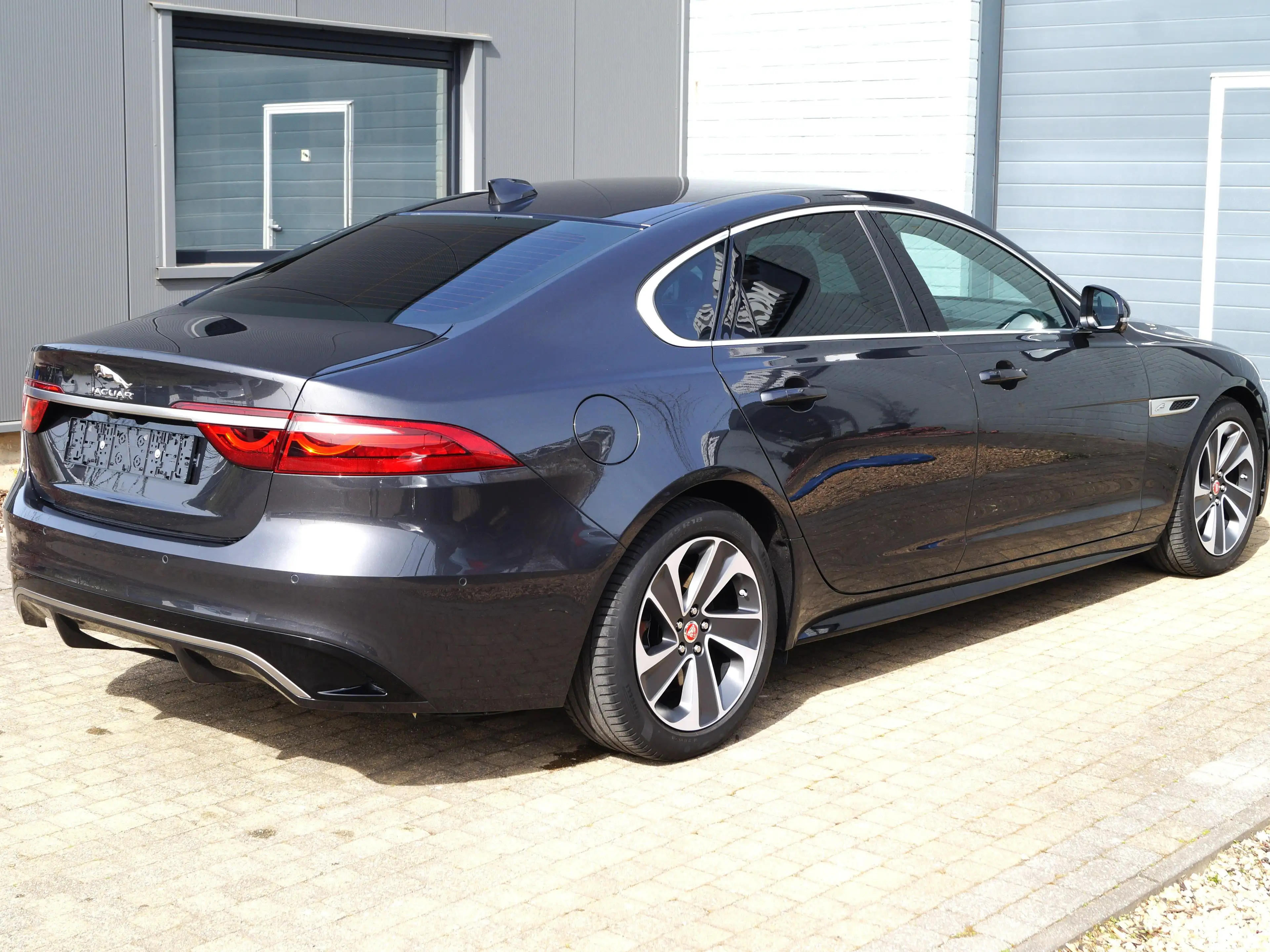 Jaguar XF XF D200 MHEV2 R-Dynamic S/360-Cam/Nieuwe Staat — photo 4