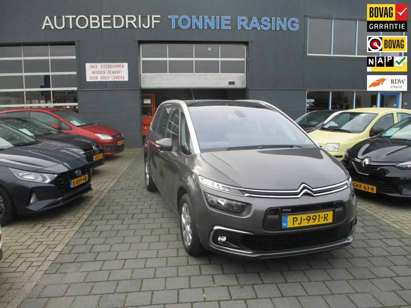 Citroen Grand C4 Picasso 1.2 PureTech Business,7 persoons uitvoering Gris - 1