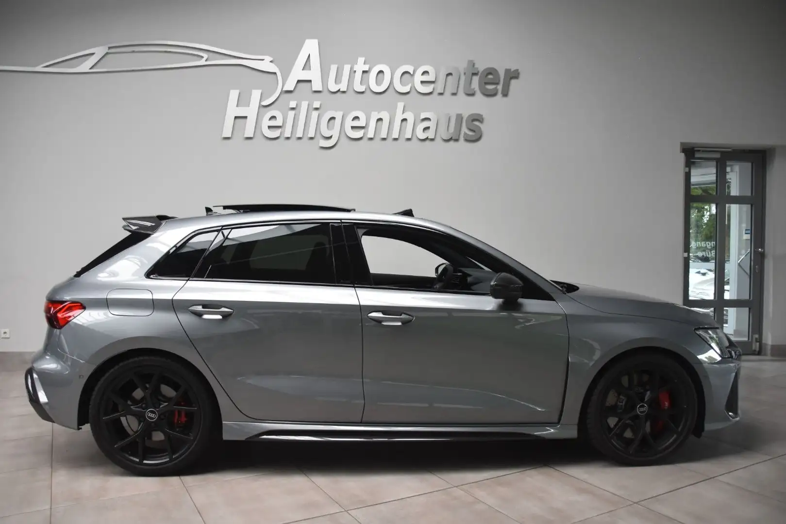 Audi RS3 2.5 MLED Leder Pano Carbon HeadUp 280 Gris - 2