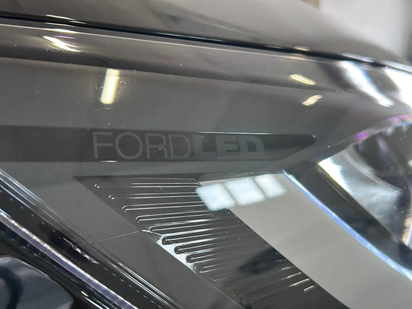 Ford Focus Titanium/1,5 TDCI / FACELIFT Schwarz - 2