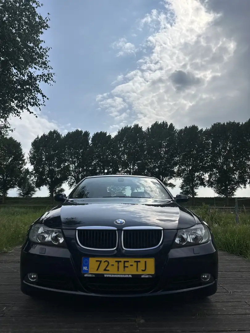 BMW 320 BMW 3-Serie 2.0 I 320 2006 Blauw APK tot juni 2026 - 1