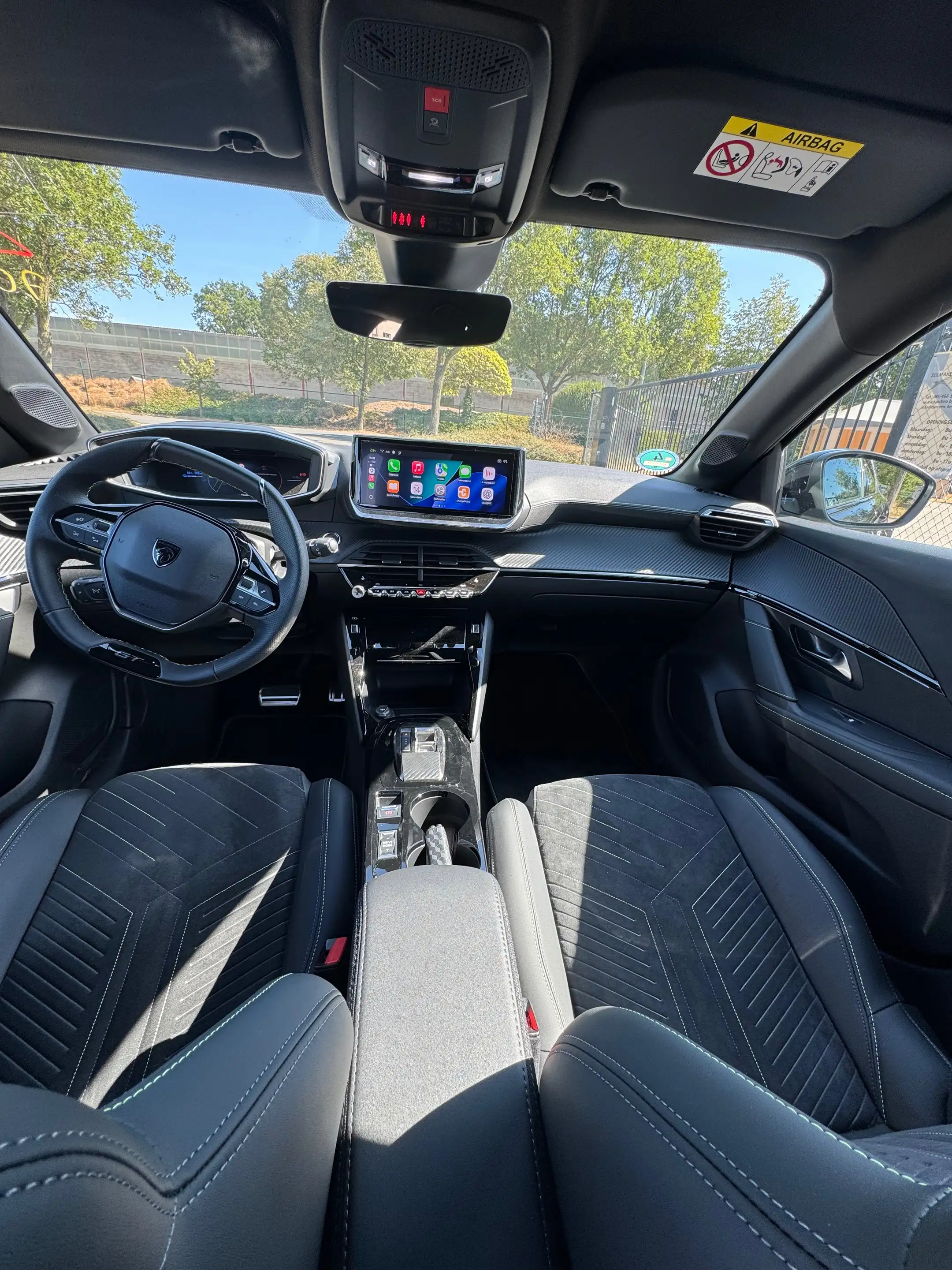 Peugeot e-208 e-208 51 kWh GT GT — photo 10