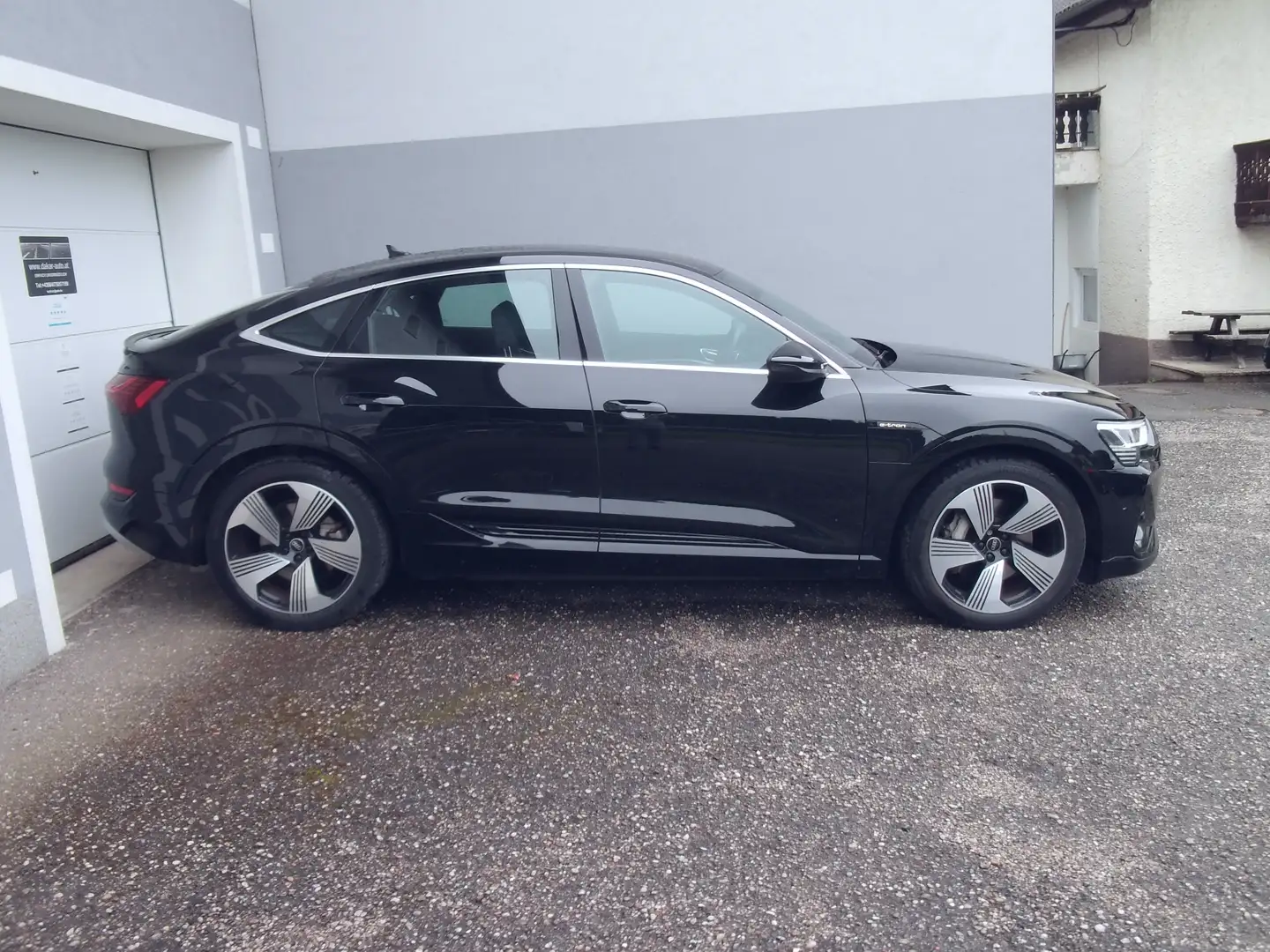 Audi e-tron 55 quattro  2x S-Line E-SPORTSITZE, LEDER,R-KAMERA Schwarz - 2
