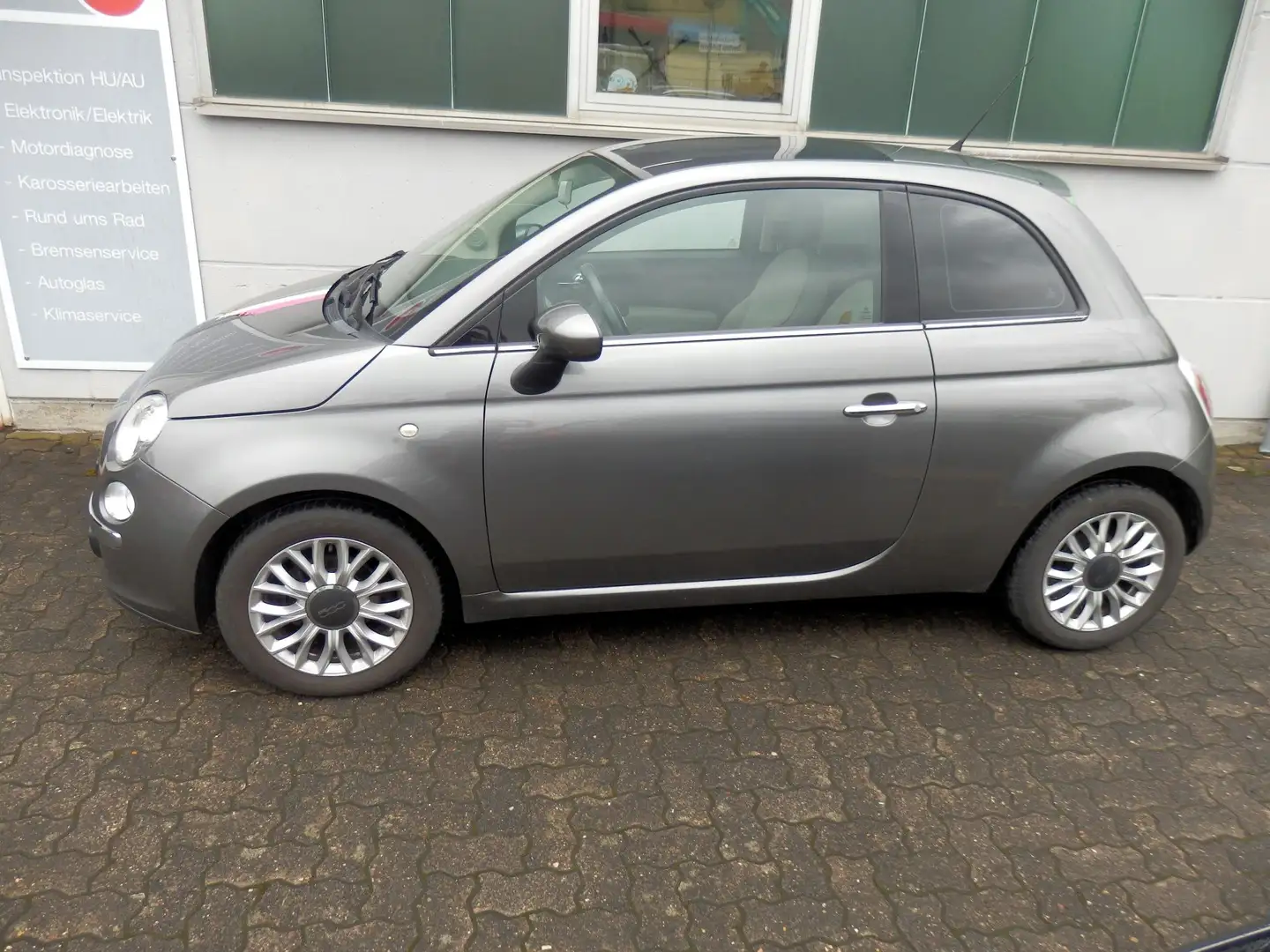 Fiat 500 1.2 Lounge Grau - 2