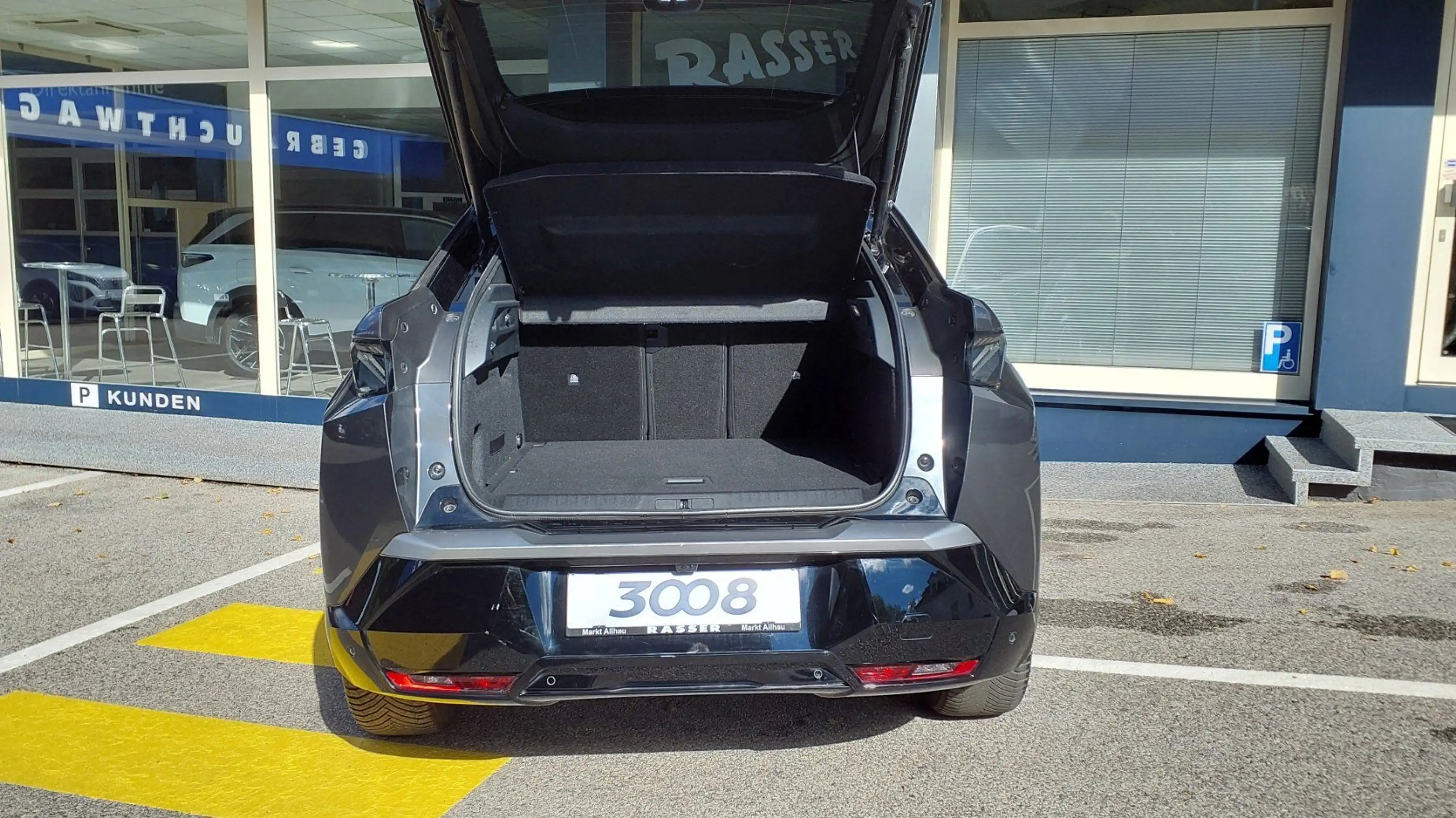 Peugeot 3008 Elektromotor 210 GT — photo 10