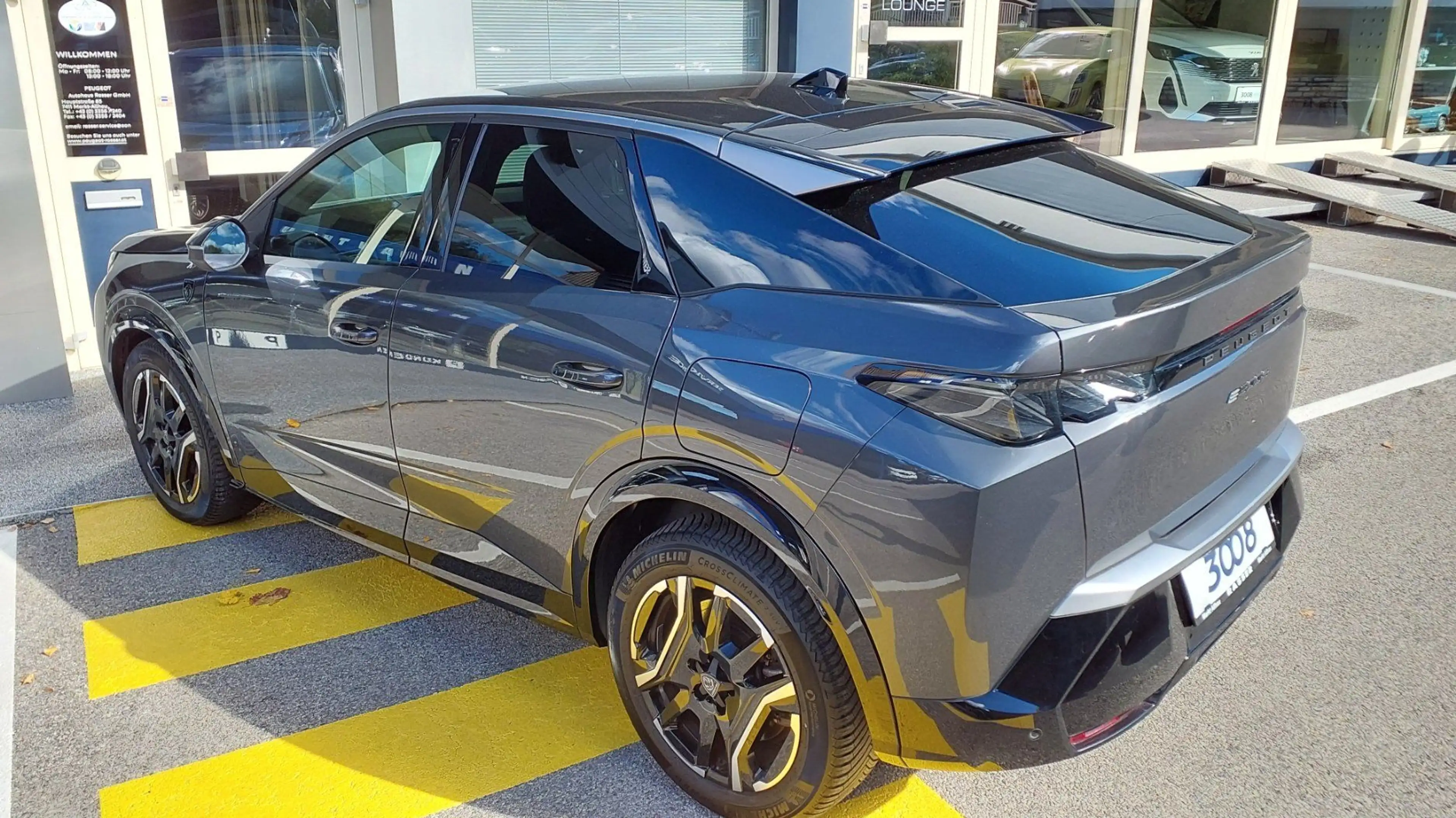 Peugeot 3008 Elektromotor 210 GT — photo 7