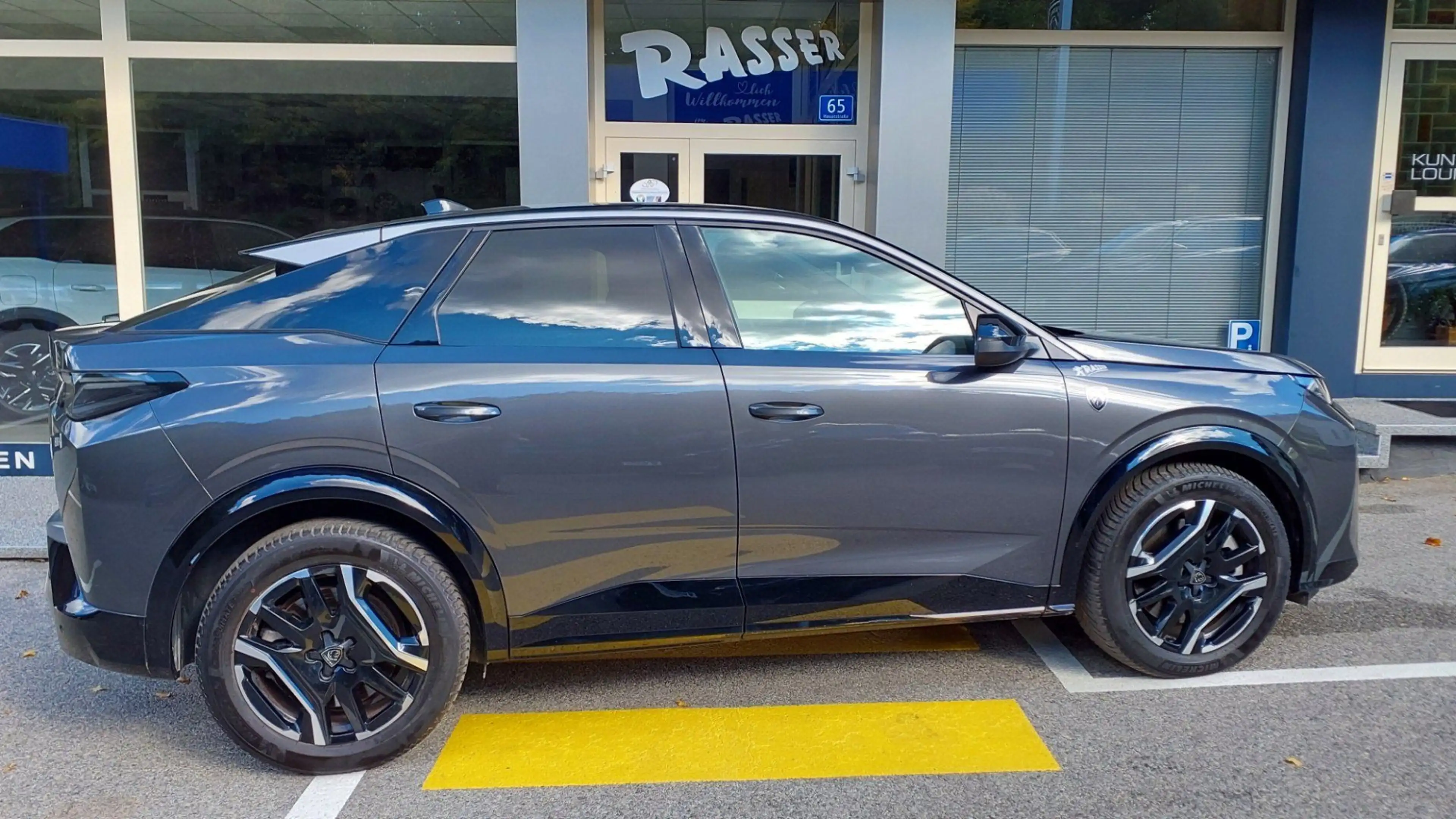 Peugeot 3008 Elektromotor 210 GT — photo 15