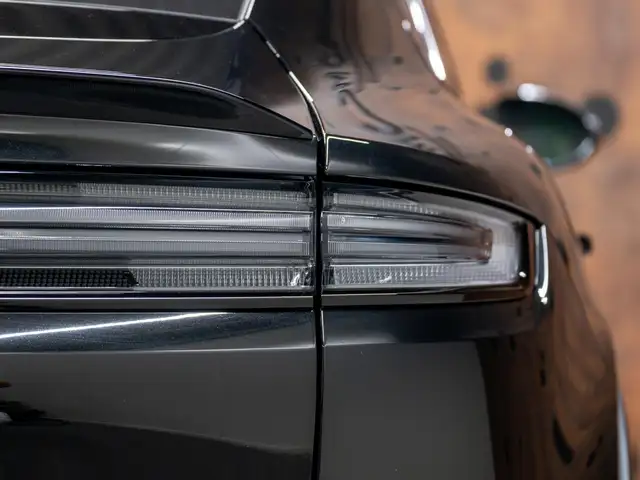 Porsche Cayenne view 15