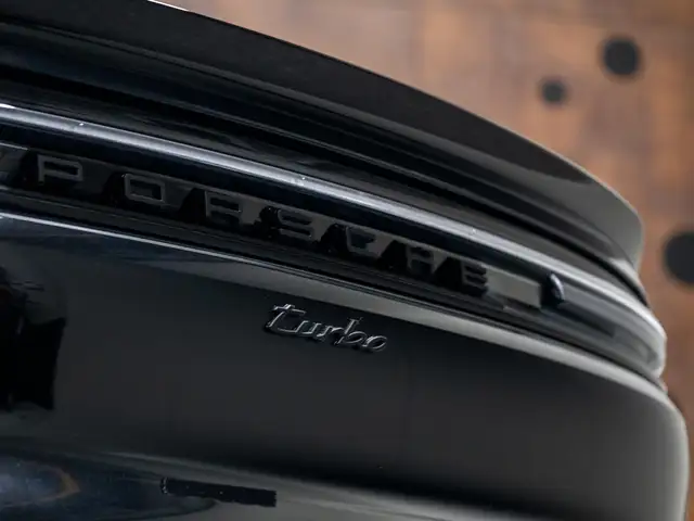 Porsche Cayenne view 13