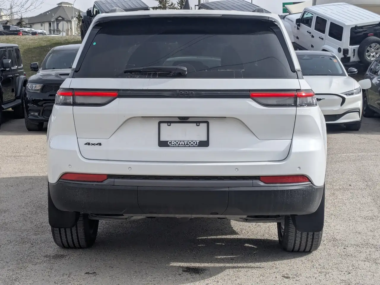 Jeep Grand Cherokee снимка Jeep Grand Cherokee