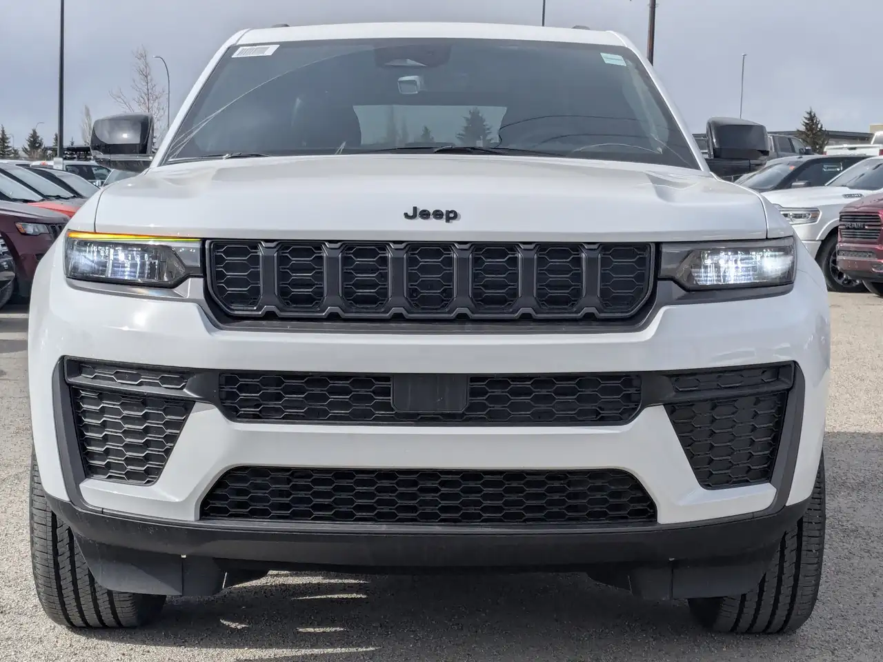Jeep Grand Cherokee снимка Jeep Grand Cherokee