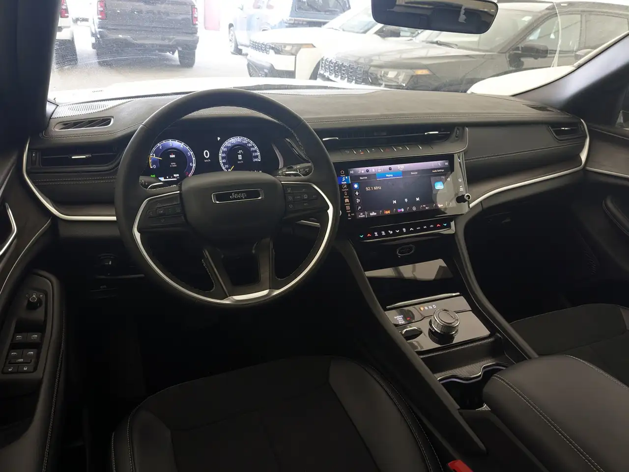 Jeep Grand Cherokee снимка Jeep Grand Cherokee