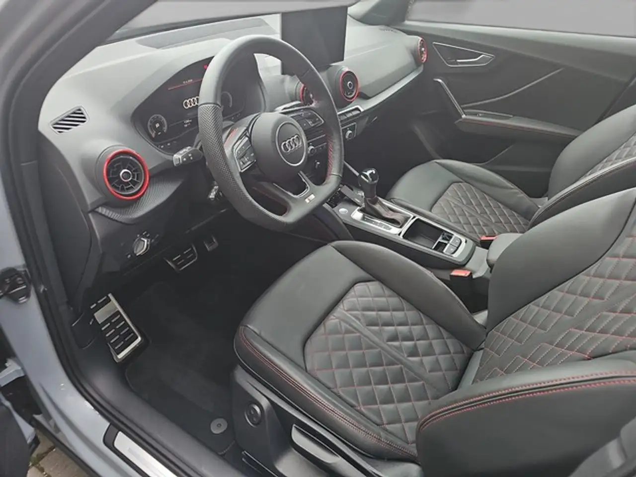 Audi Q2 35 TFSI S line S tronic Navi LED 10