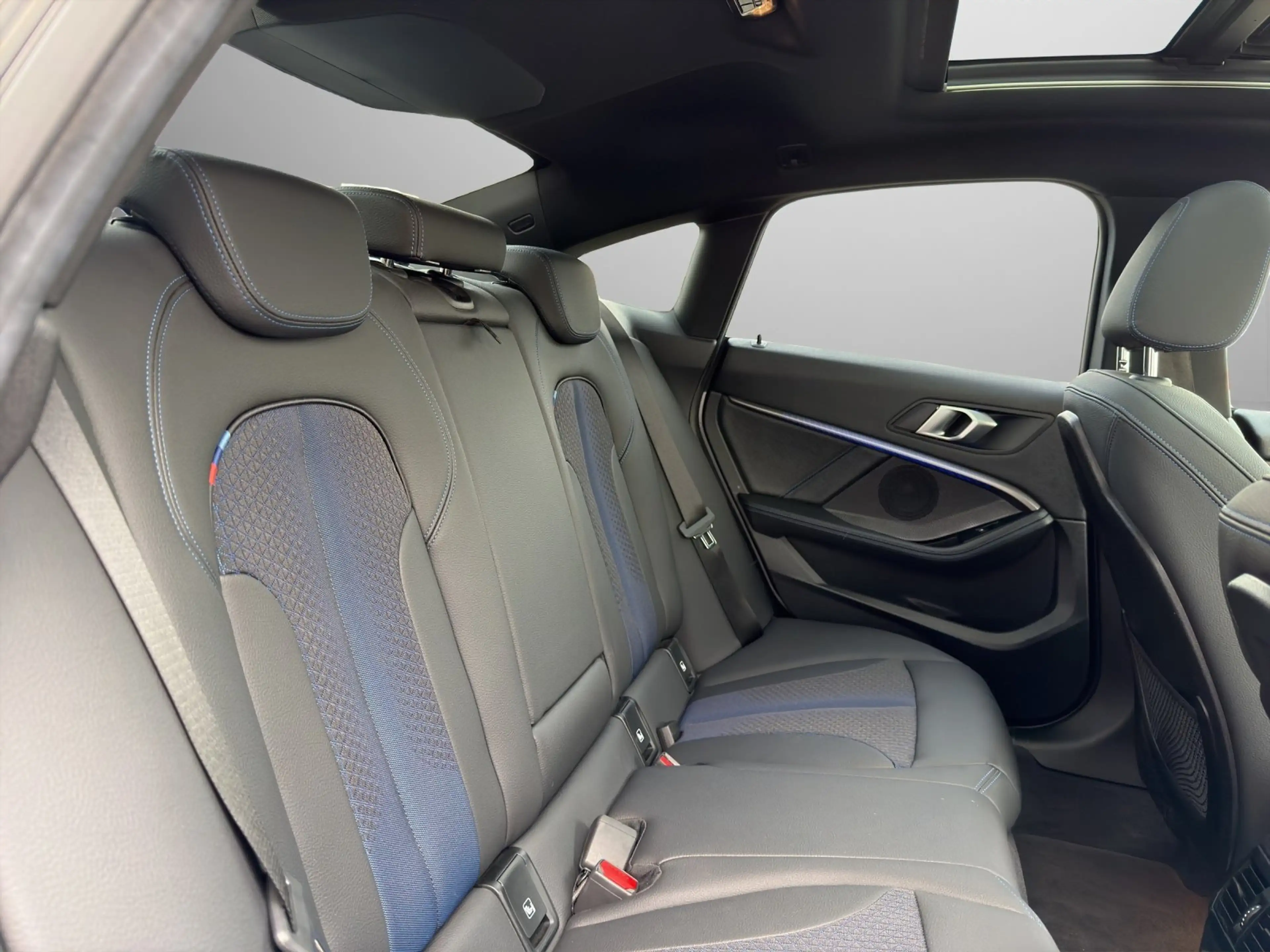 BMW 220 d xDrive Gran Coupé M-Sport *PANO, LED, PA* — photo 14