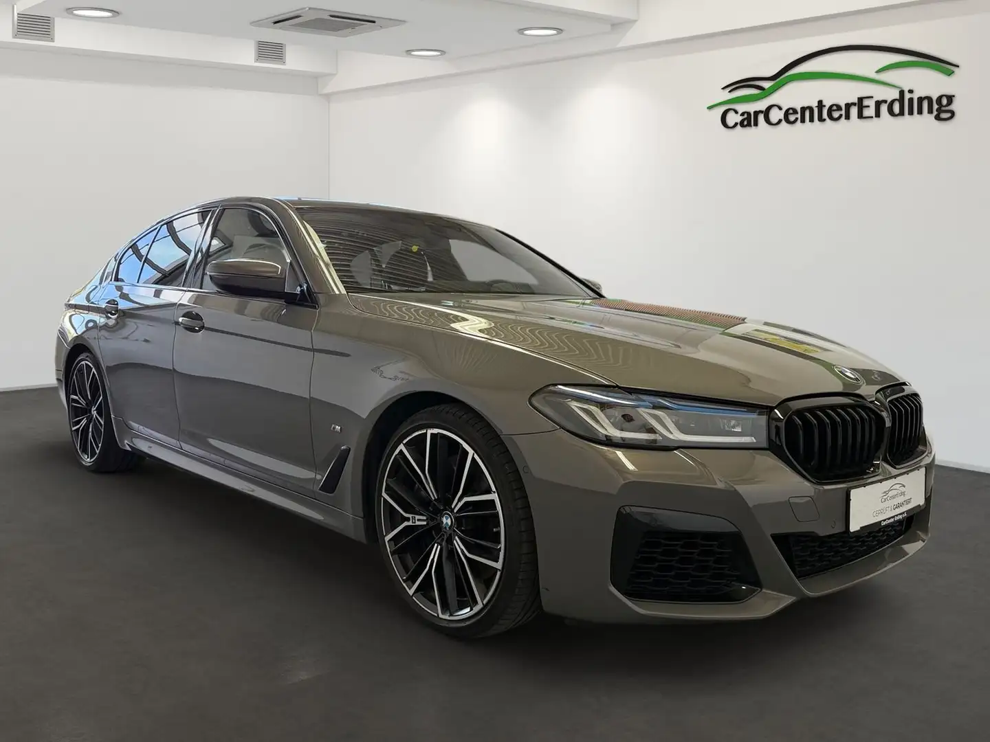 BMW 540 iLim*M Sport*Laser*Navi*Kamera*HUD*Leder*HiFi Gri - 2