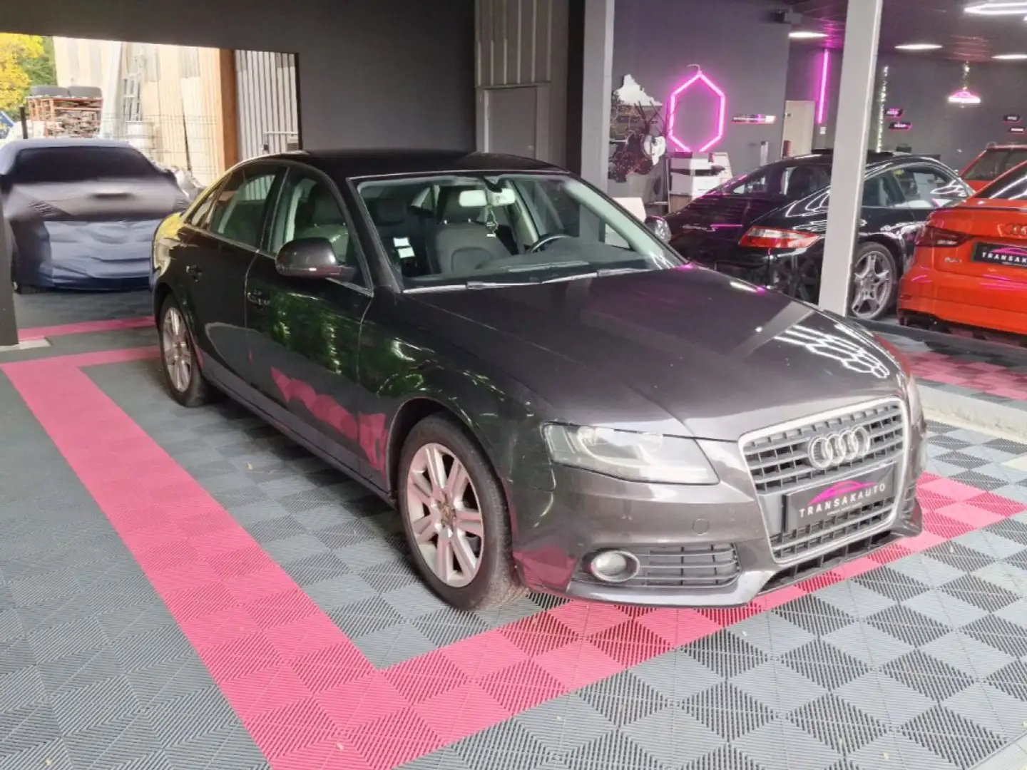 Audi A4 2.0l TDI 143 ch ~ Aide au Stationnement ~ Régulateur de Vitesse ~ GPS ~ Clim auto Gris - 2