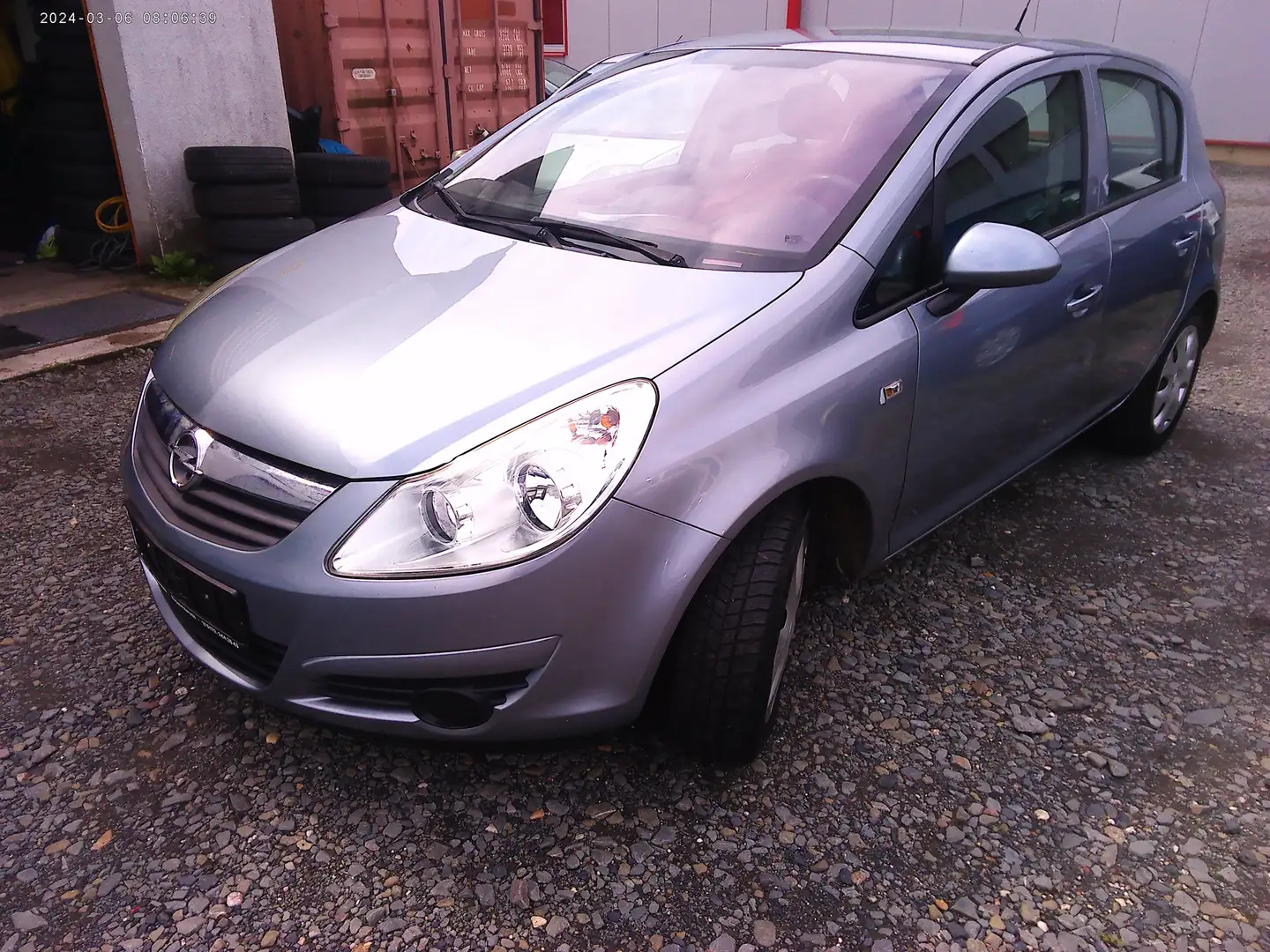 Opel Corsa 1.2 Gris - 1