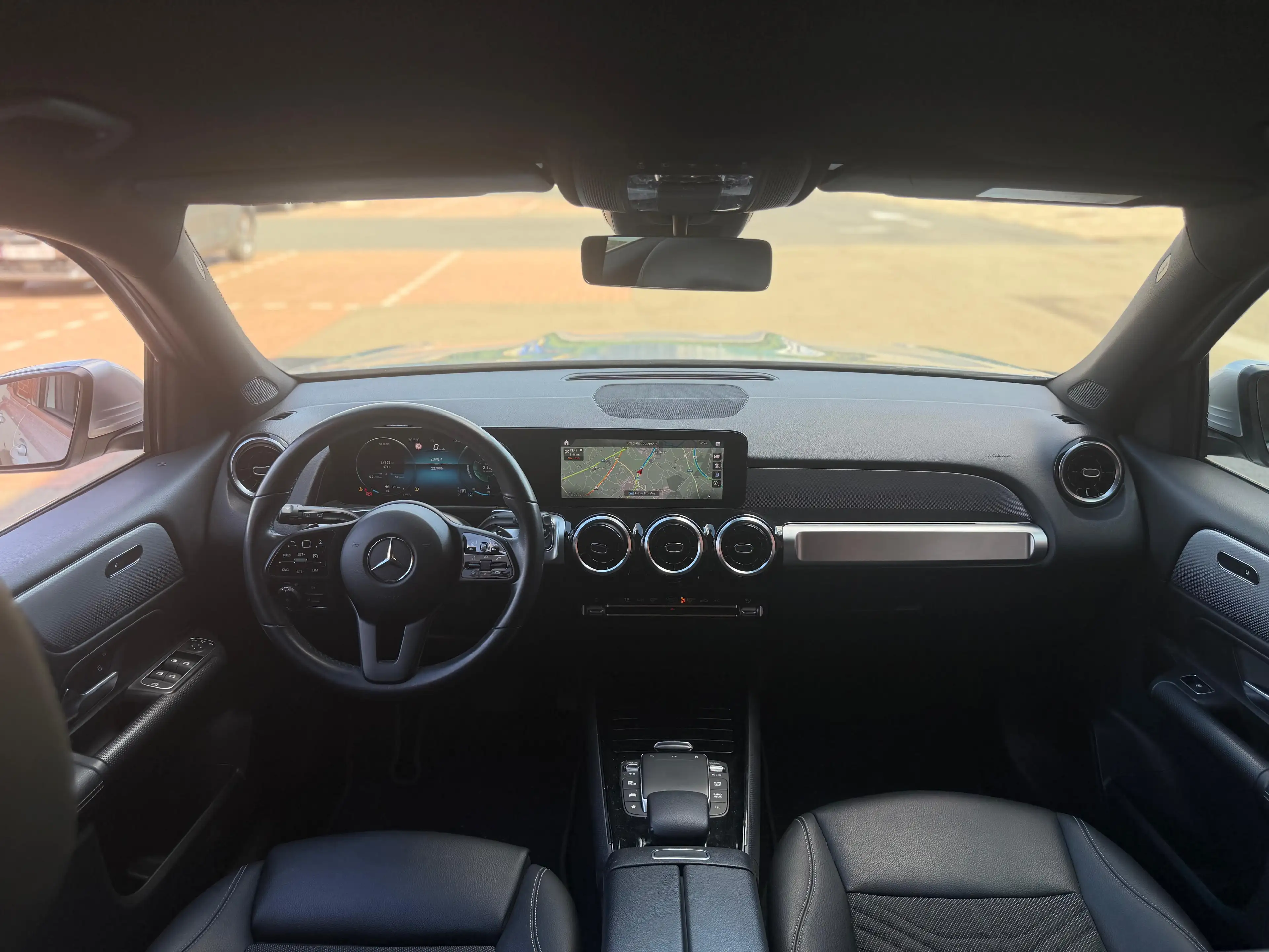 Mercedes-Benz GLB 180 GLB 180 d — photo 7