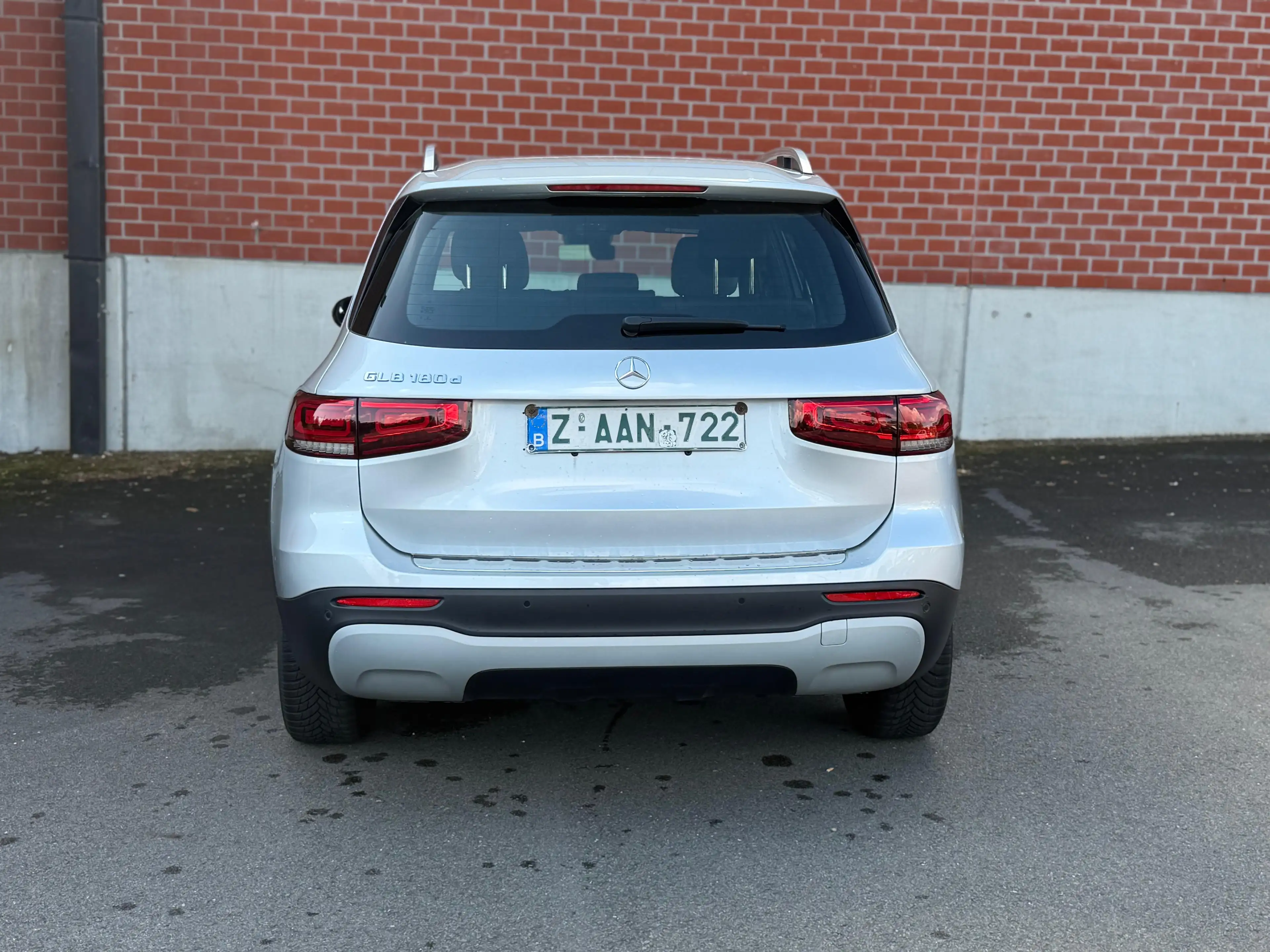 Mercedes-Benz GLB 180 GLB 180 d — photo 4