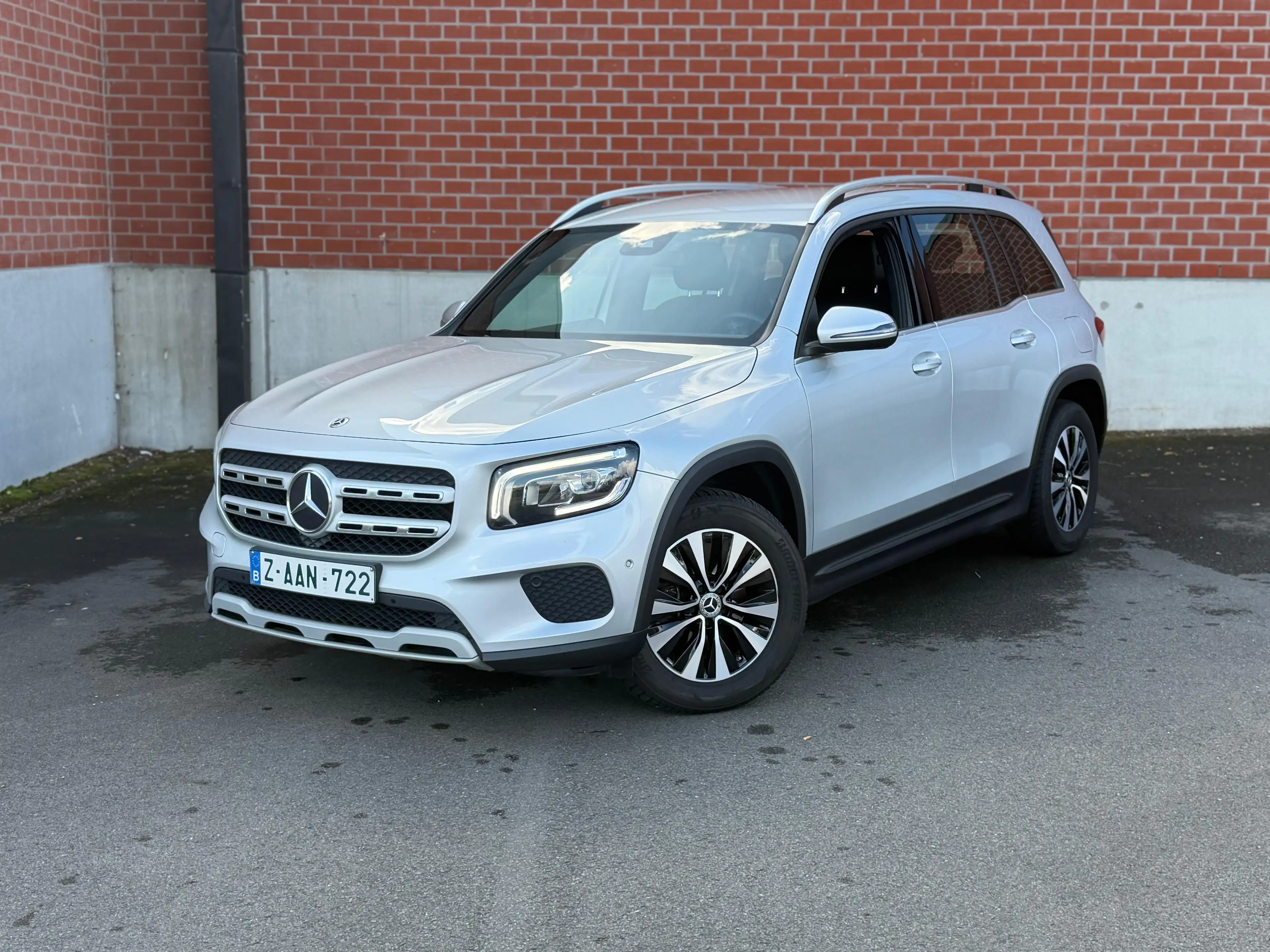 Mercedes-Benz GLB 180 GLB 180 d — photo 12