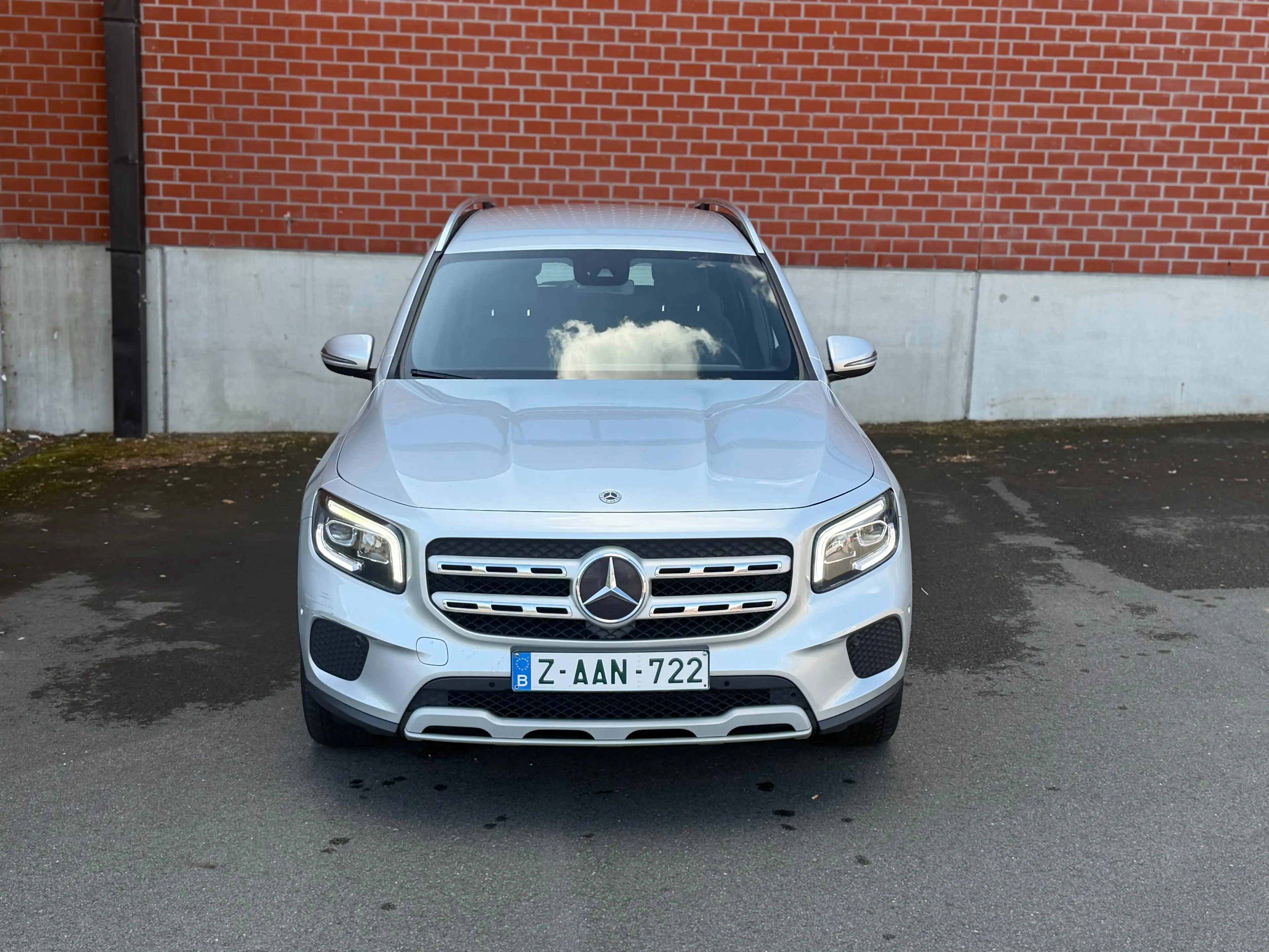Mercedes-Benz GLB 180 GLB 180 d — photo 2