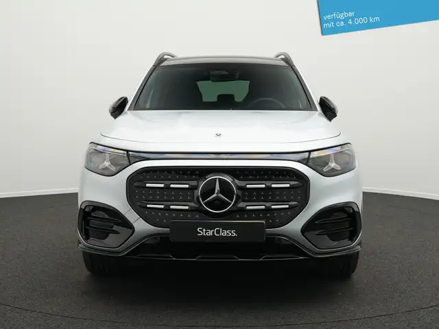 Mercedes-Benz GLB view 2