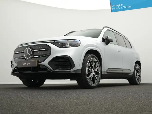 Mercedes-Benz GLB view 10
