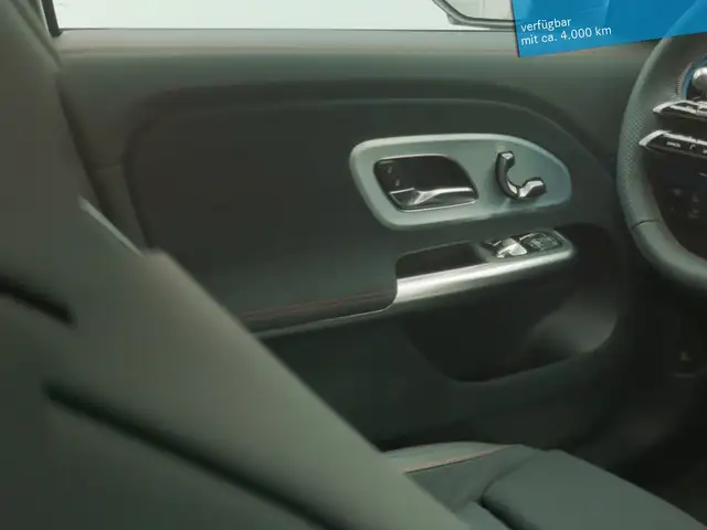 Mercedes-Benz GLB view 22