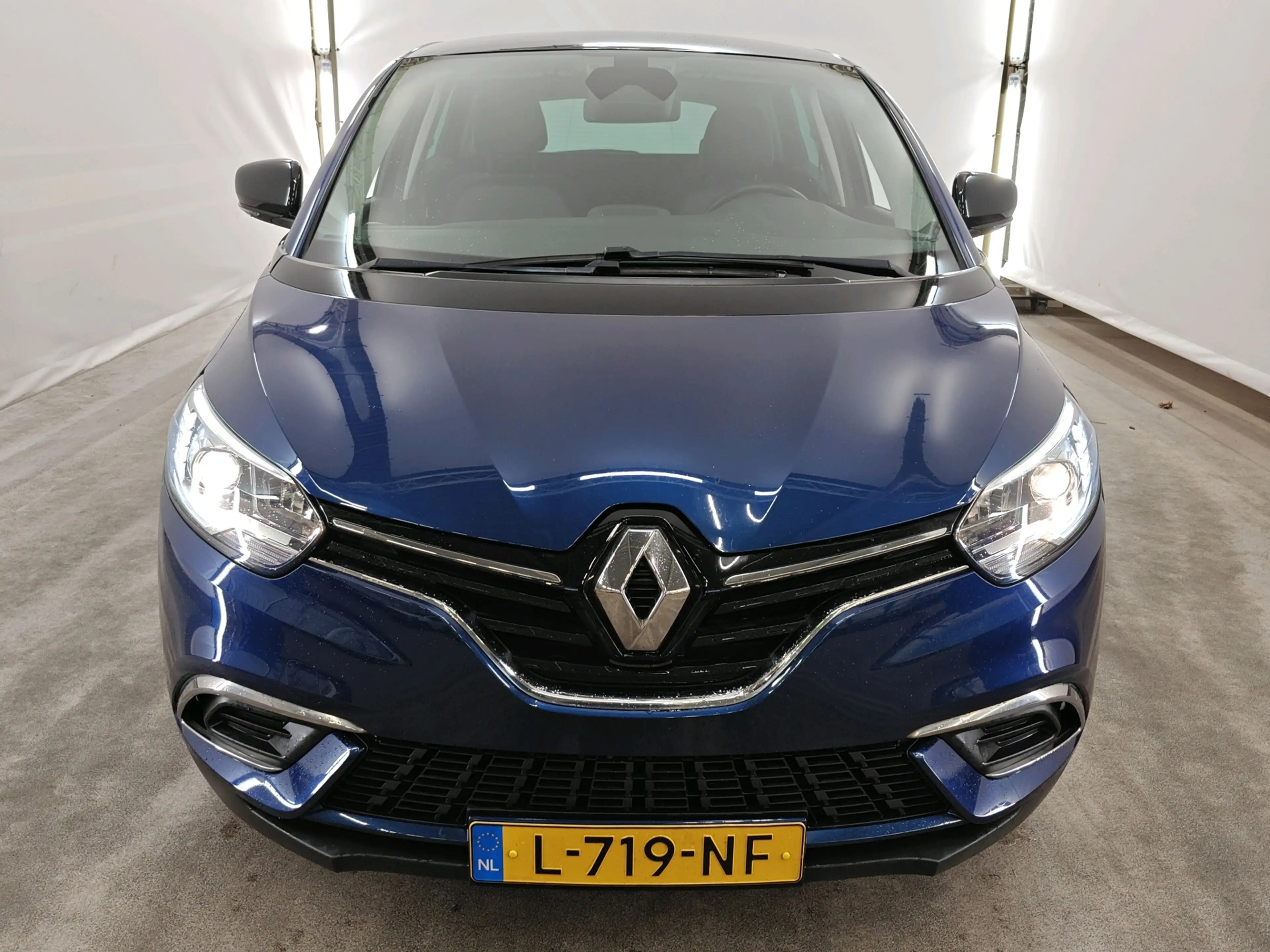 Renault Scenic 1.3 TCe 140pk Automaat Limited | CarPlay | PDC Voo — photo 17