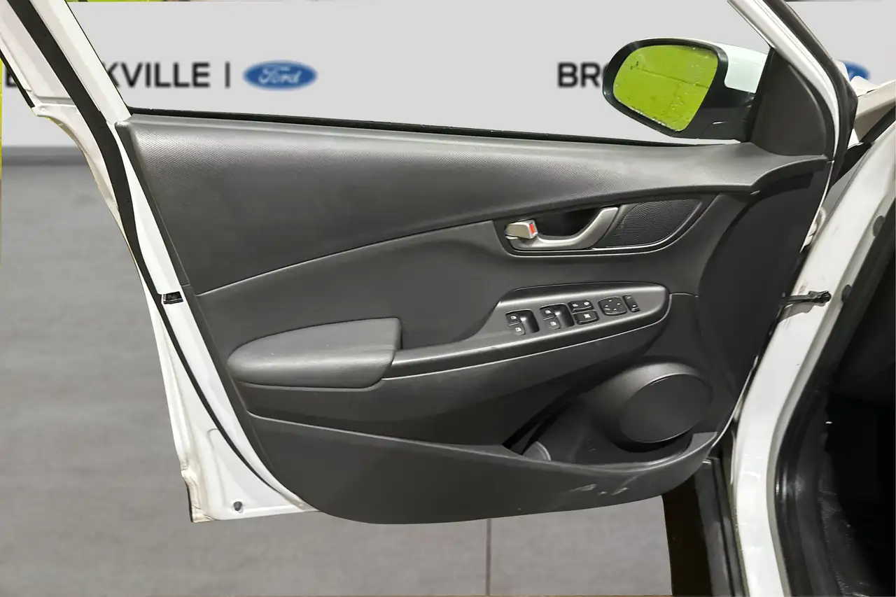 Hyundai KONA photo Hyundai KONA