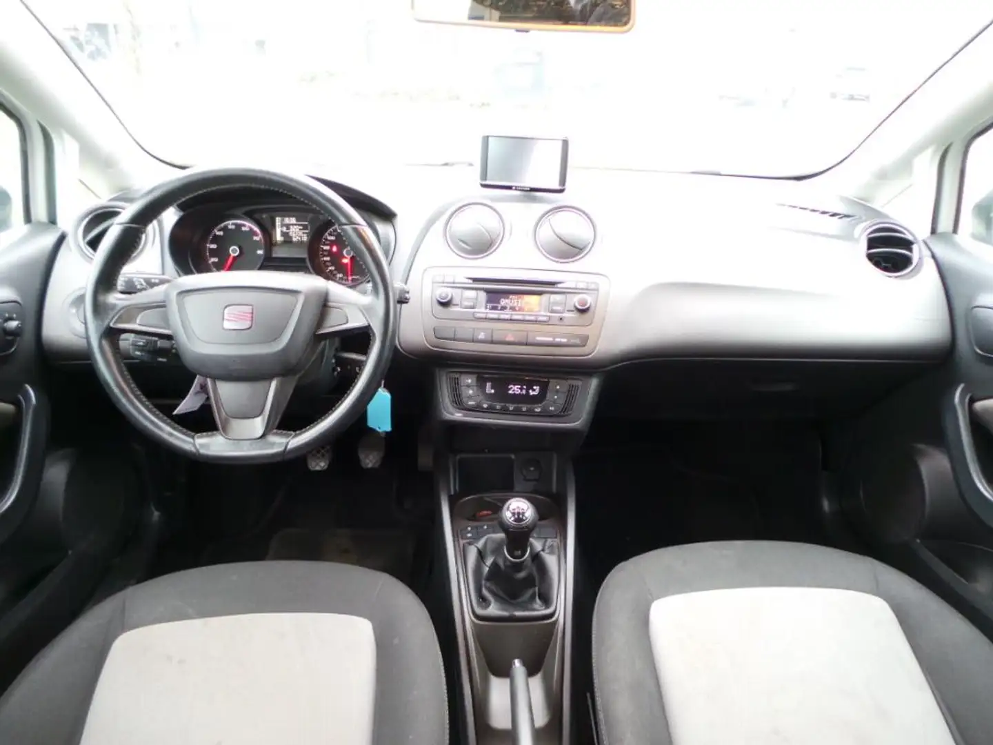 SEAT Ibiza 1.2 Style ( INRUIL MOGELIJK ) Wit - 2