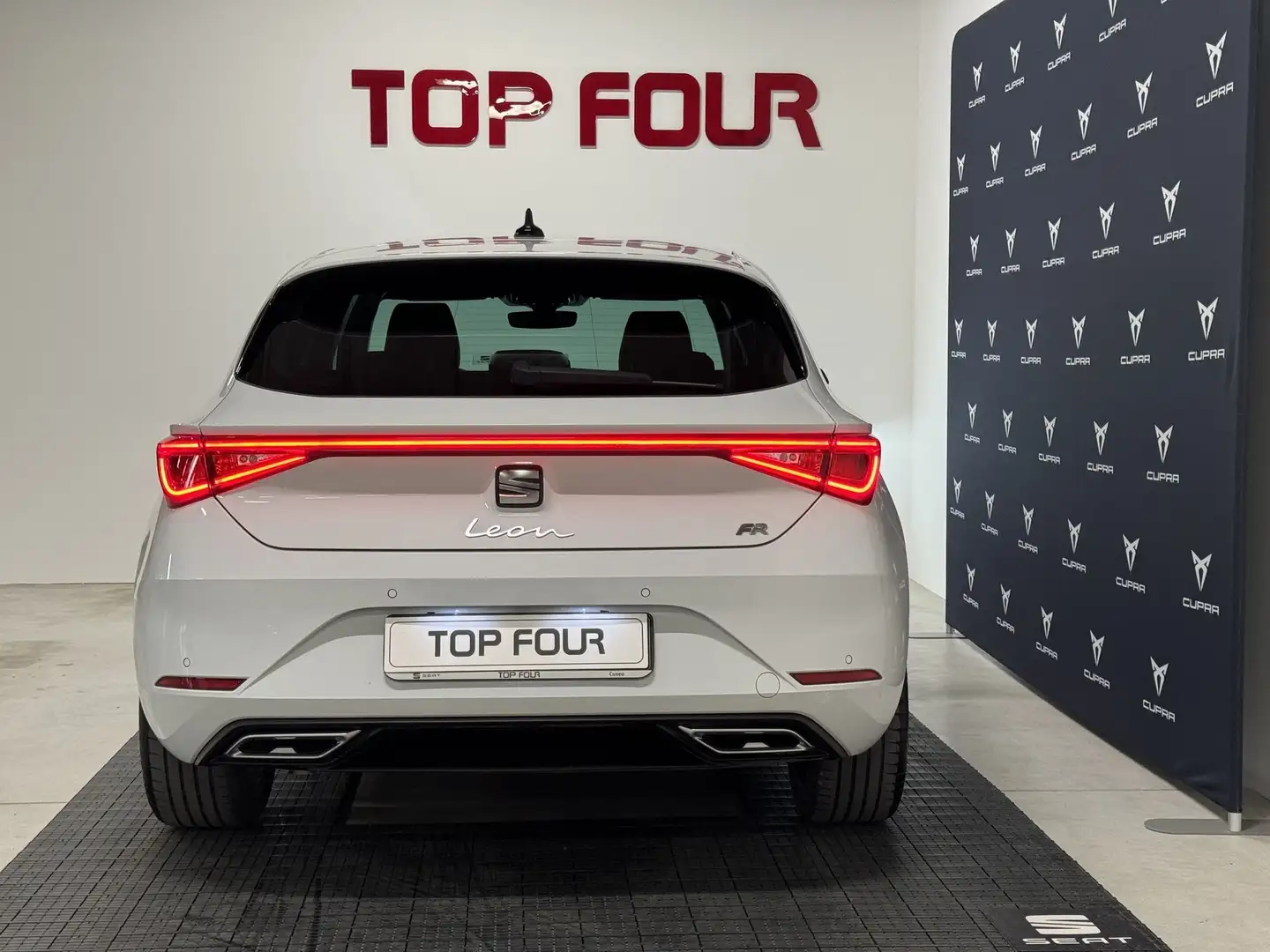 SEAT Leon 1.5 TSI FR Bianco - 2