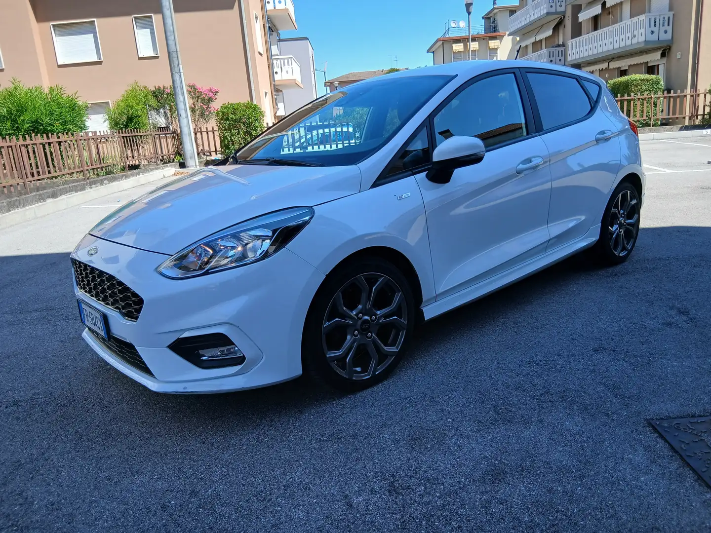 Ford Fiesta 1.0 ecoboost ST-Line tua a € 164 mese Bianco - 1